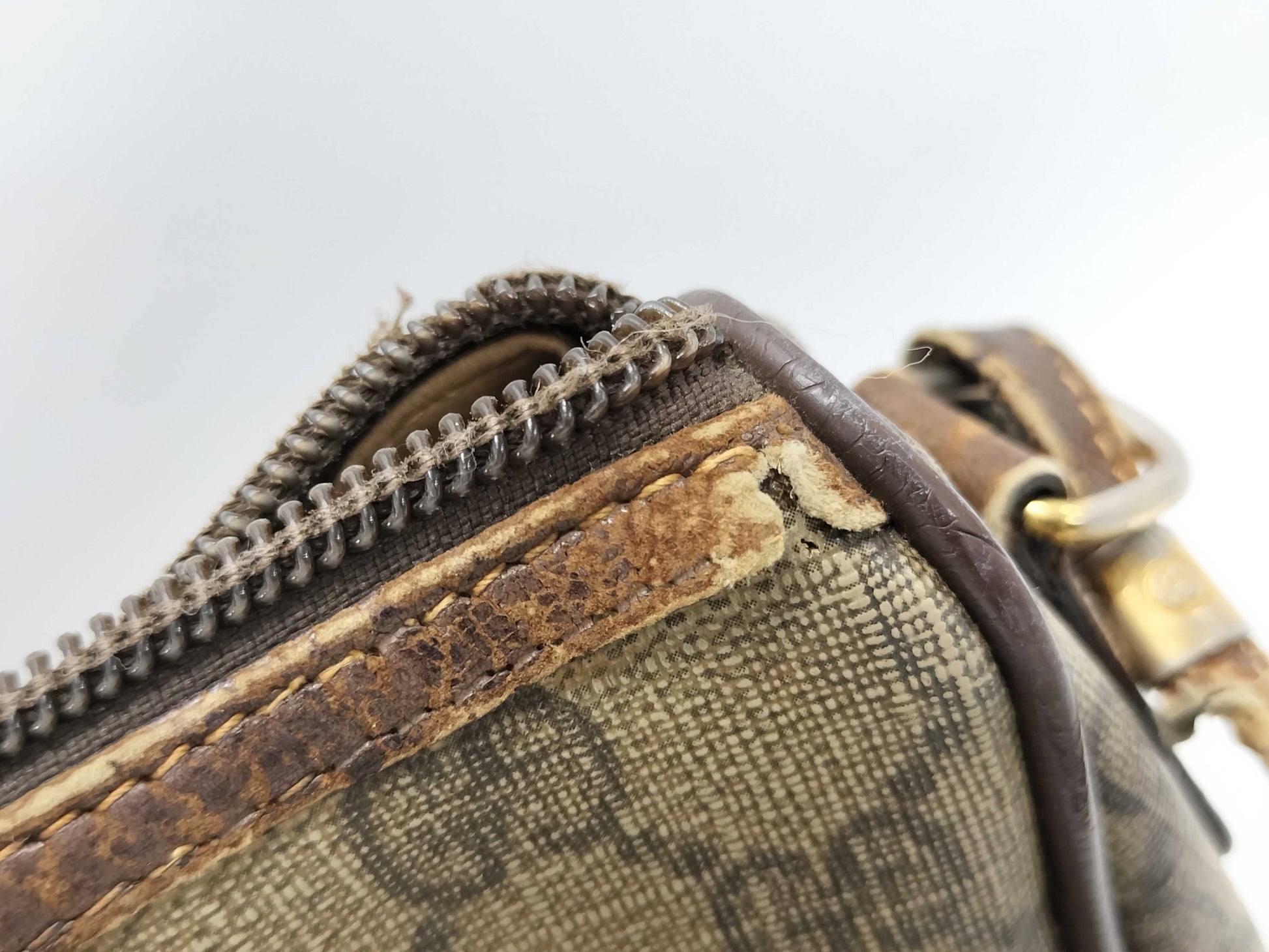 GUCCI Old Shoulder Bag