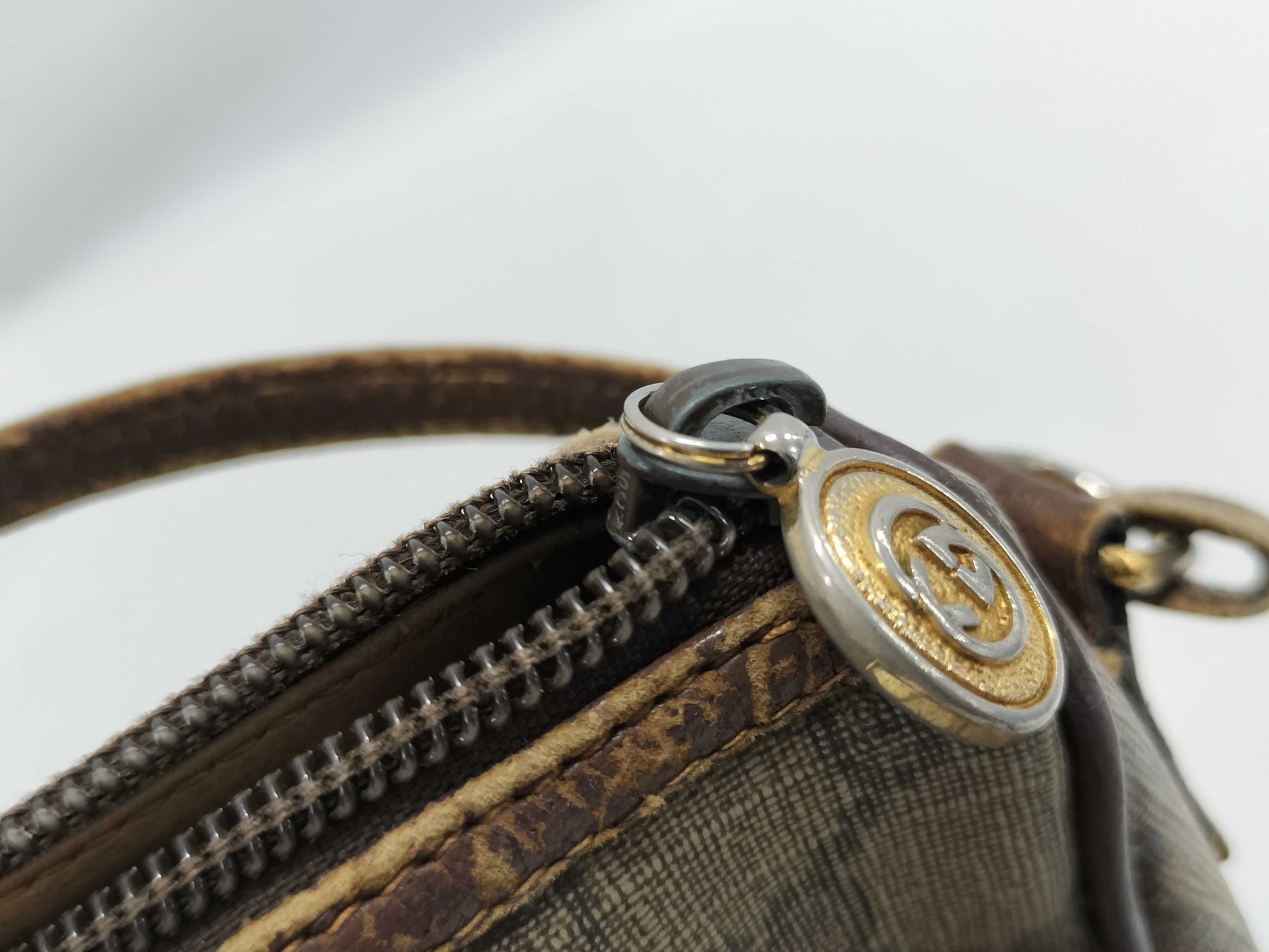 GUCCI Old Shoulder Bag