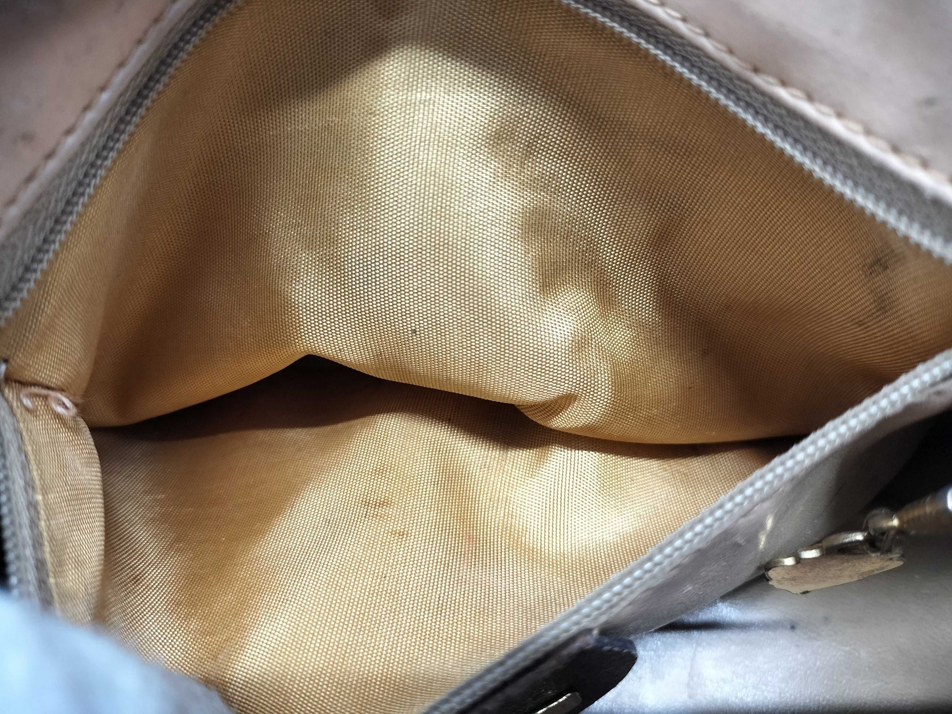 GUCCI Old Shoulder Bag