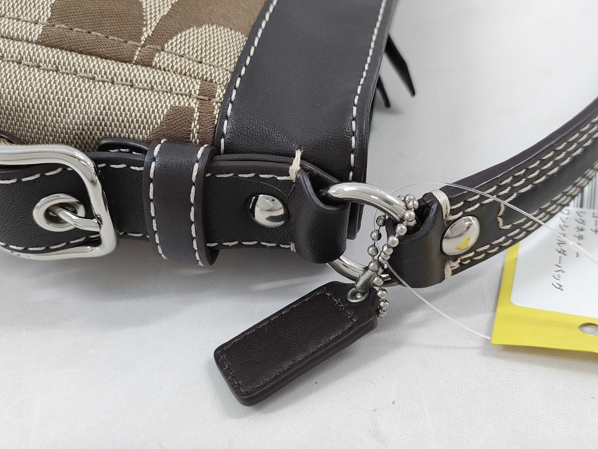 COACH Signature One-Shoulder Bag Shoulder Bag