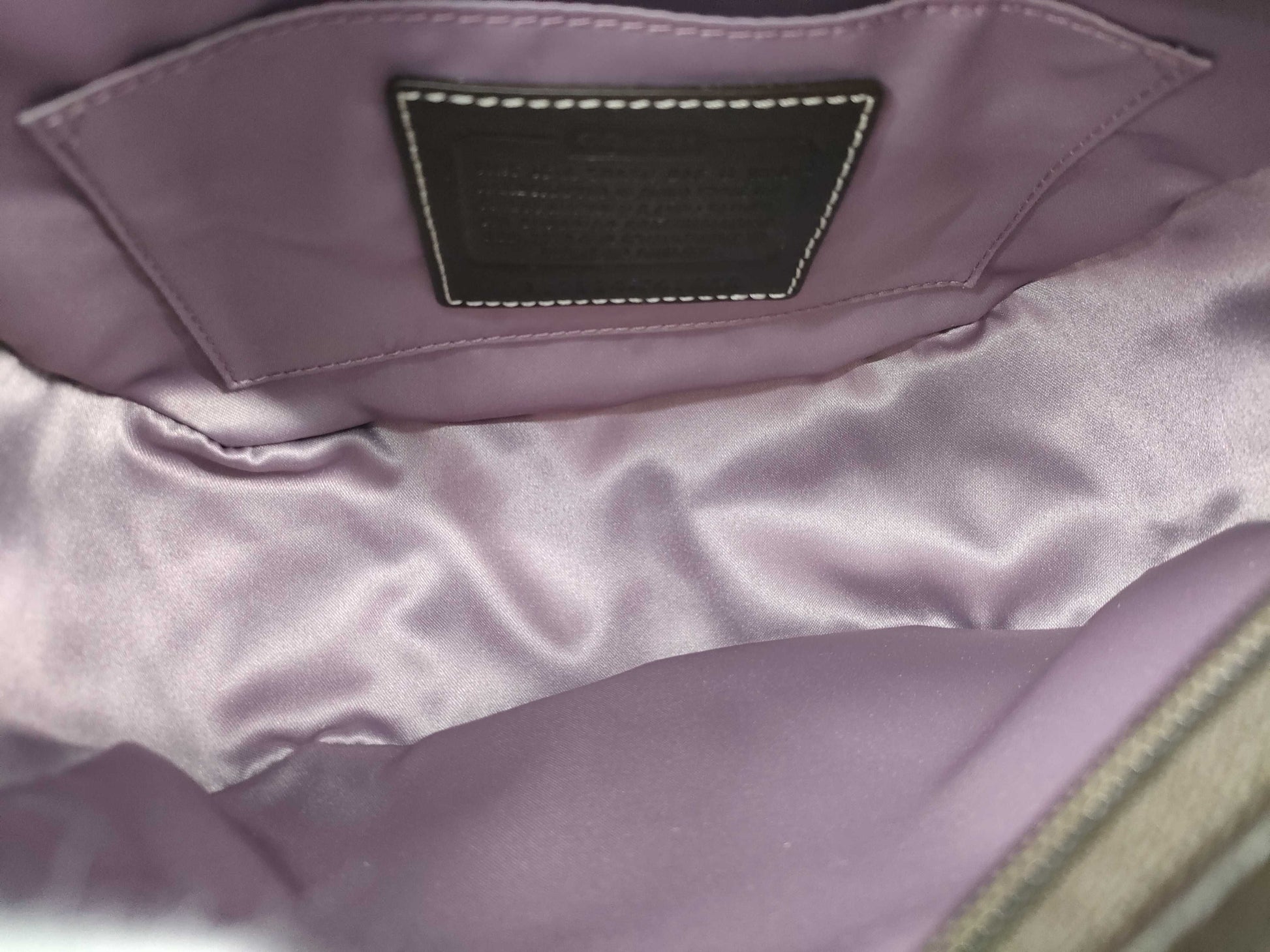 COACH Signature One-Shoulder Bag Shoulder Bag