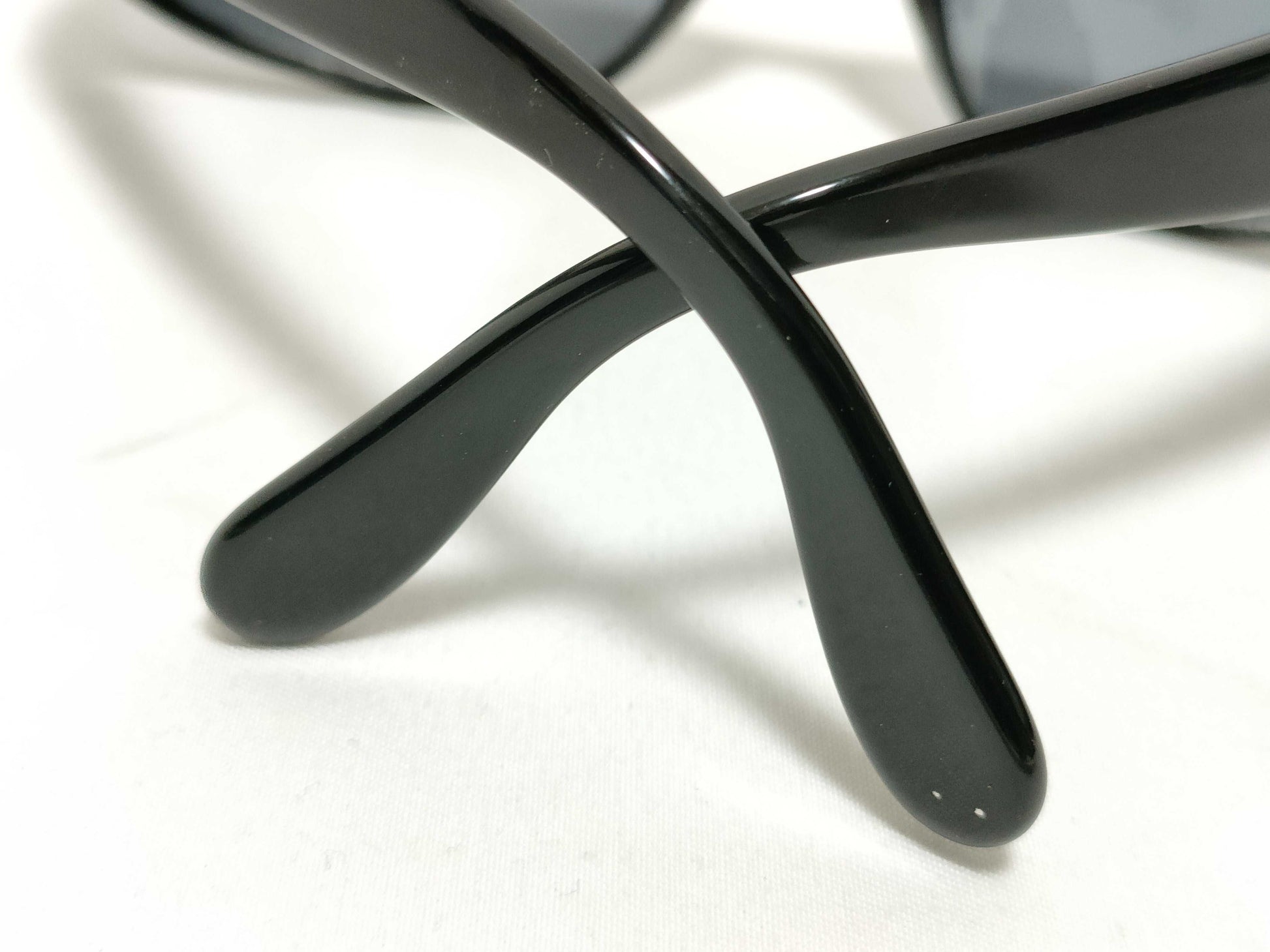  CHANEL Coco Mark Temple Coco Mark 01454 94305 Boxed Sunglasses/Eyeglasses