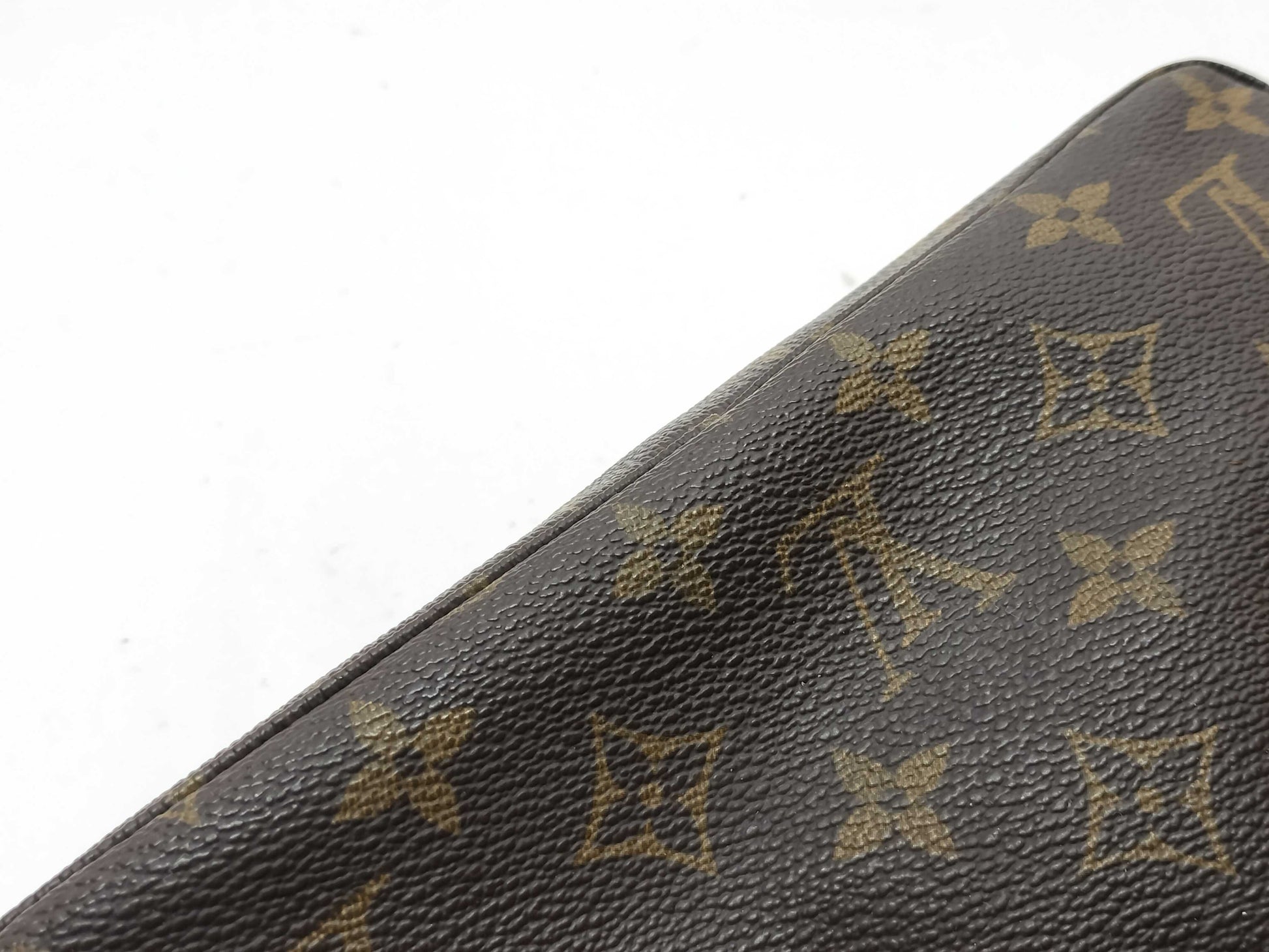 LOUIS VUITTON Monogram M47522 True Toilet Pouch 