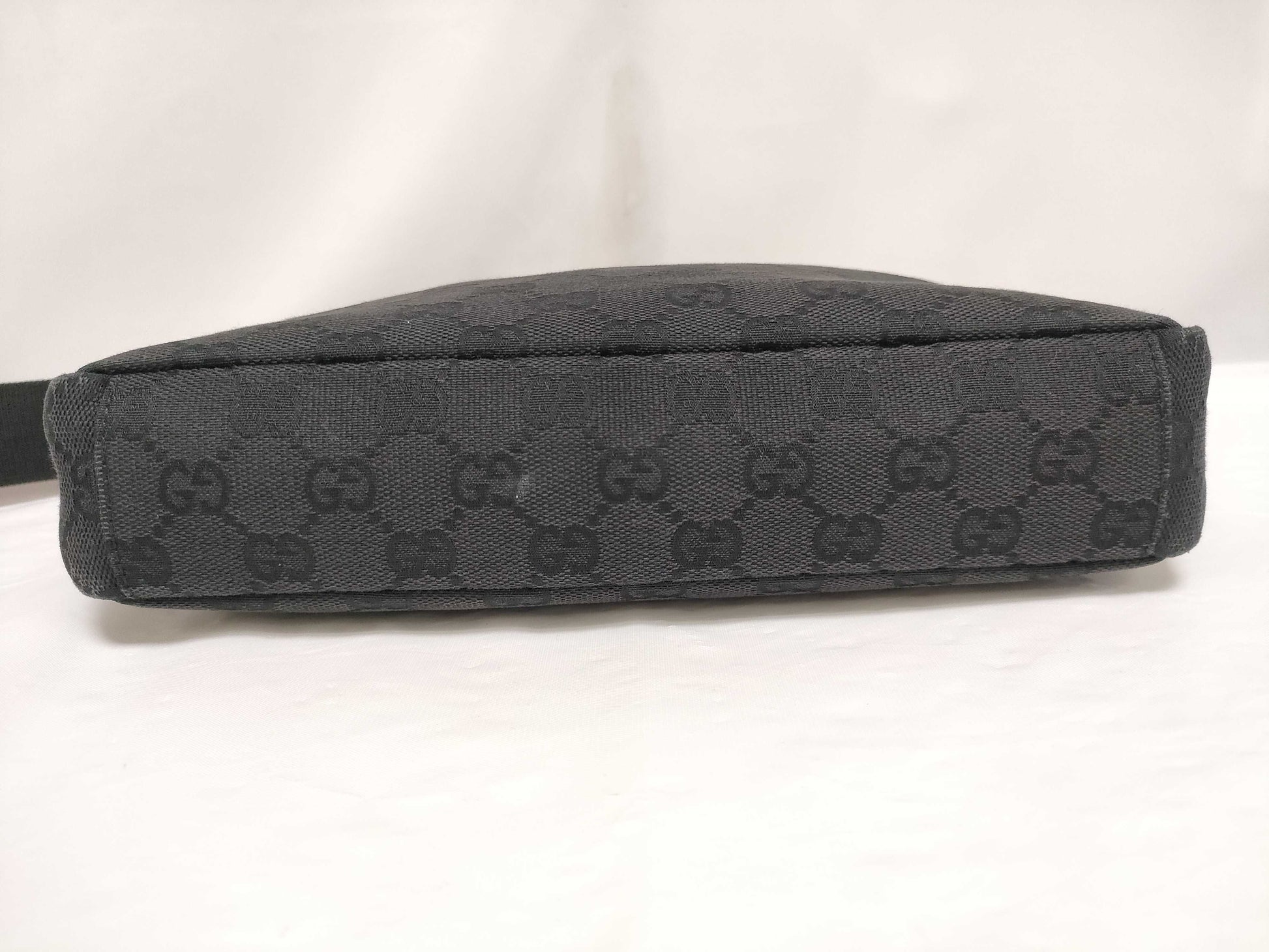 GUCCI GG Canvas 35098 3444 Shoulder Bag