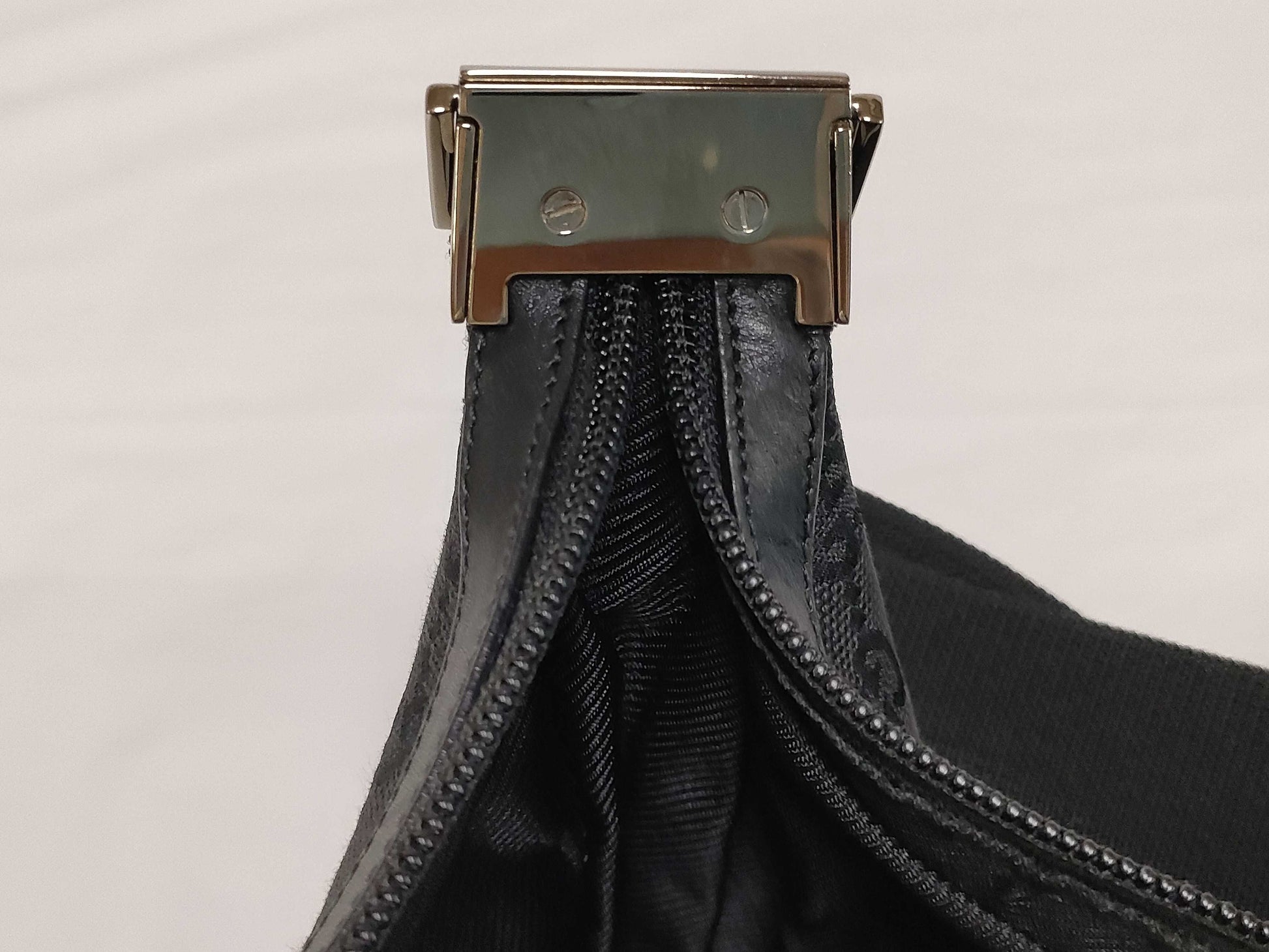 GUCCI GG Canvas 35098 3444 Shoulder Bag