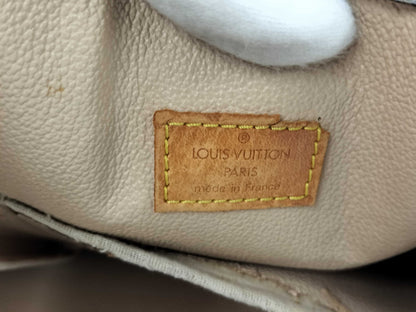 LOUIS VUITTON Monogram Sac Plat Handbag