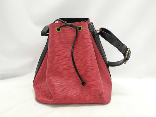 LOUIS VUITTON Epi Noe Shoulder Bag