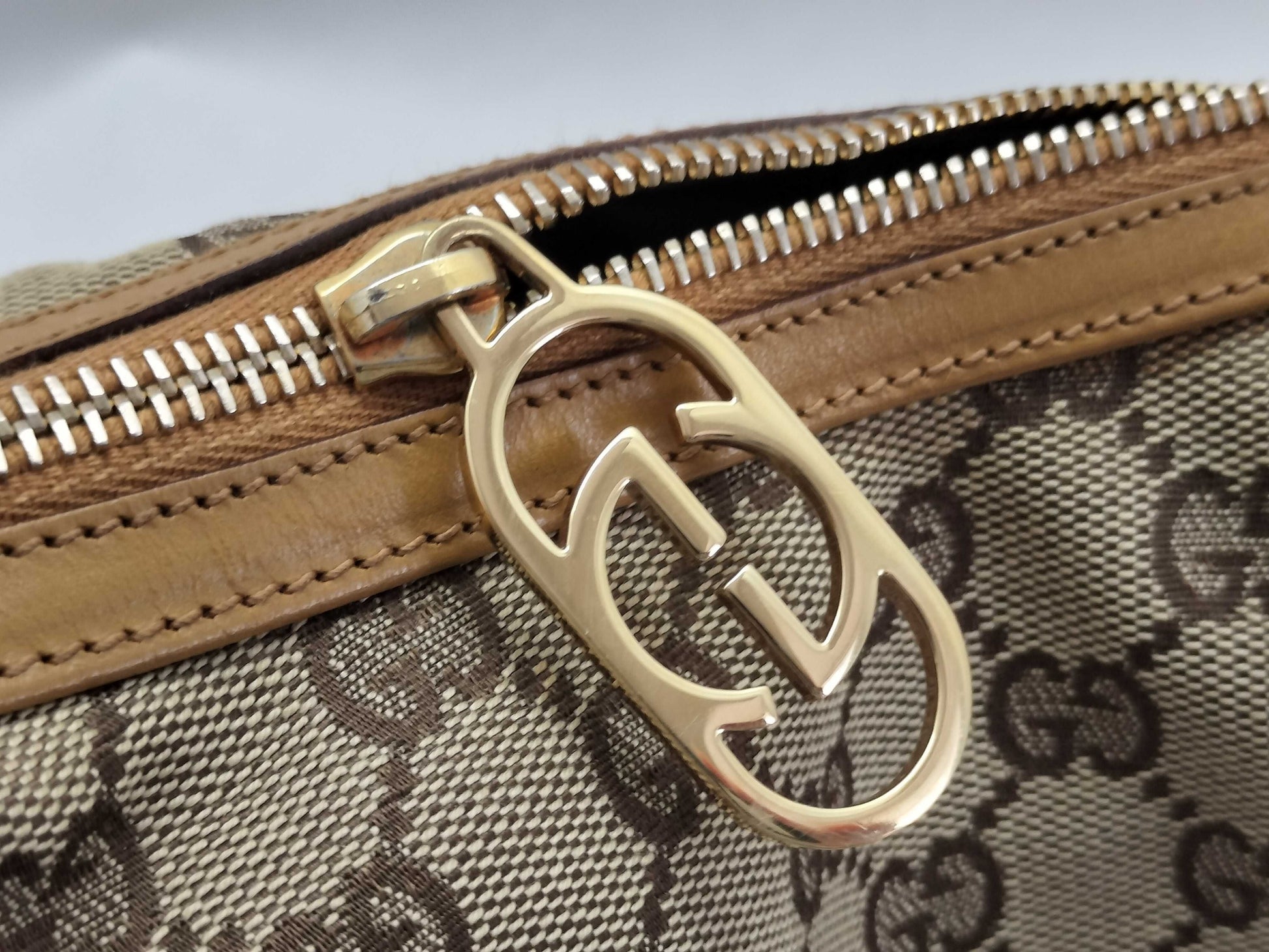 GUCCI GG Canvas One-Shoulder Bag Shoulder Bag
