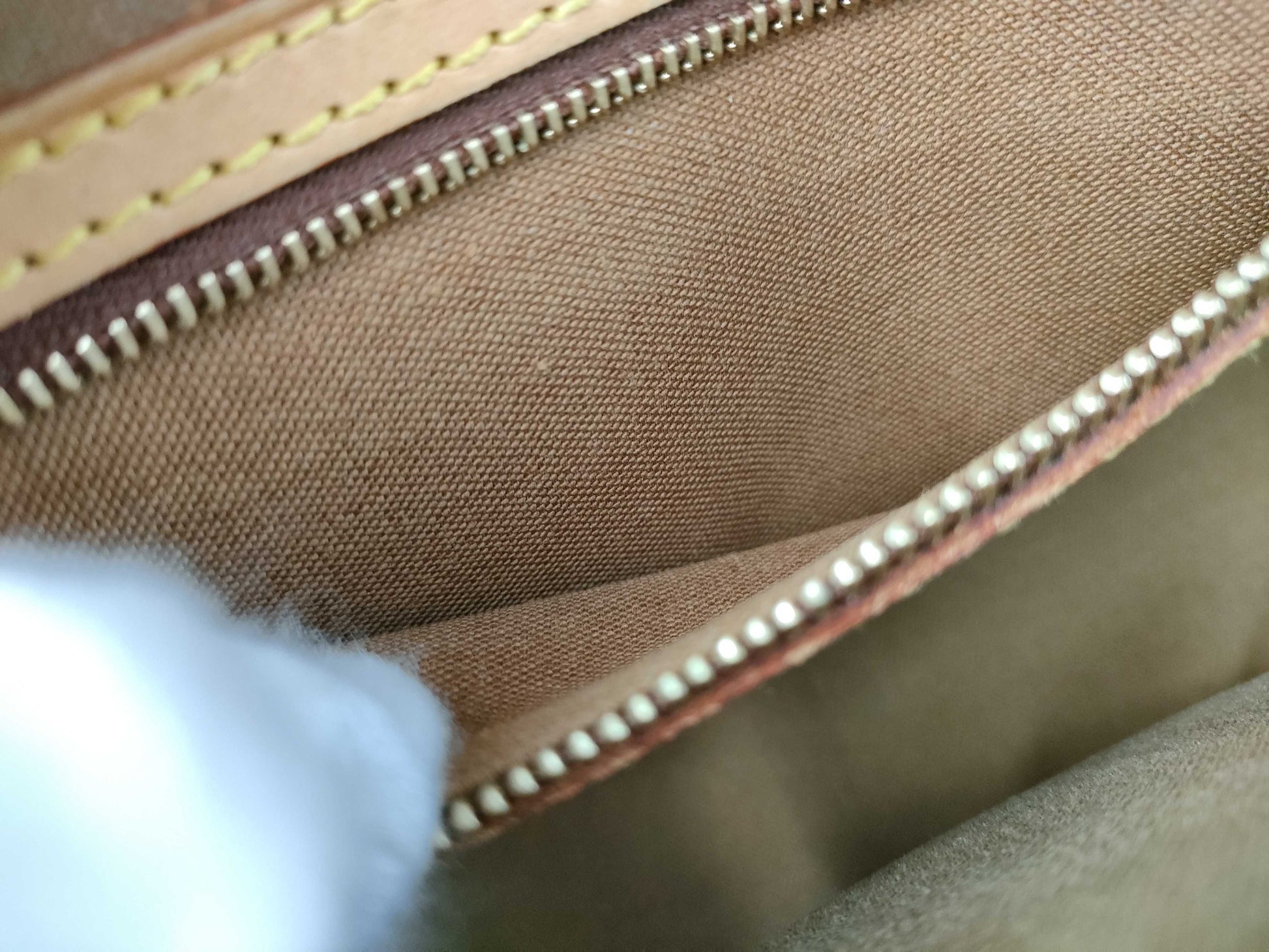 LOUIS VUITTON RFID Unverifiable, Serial Unverifiable, Monogram M42250 Sologne Shoulder Bag