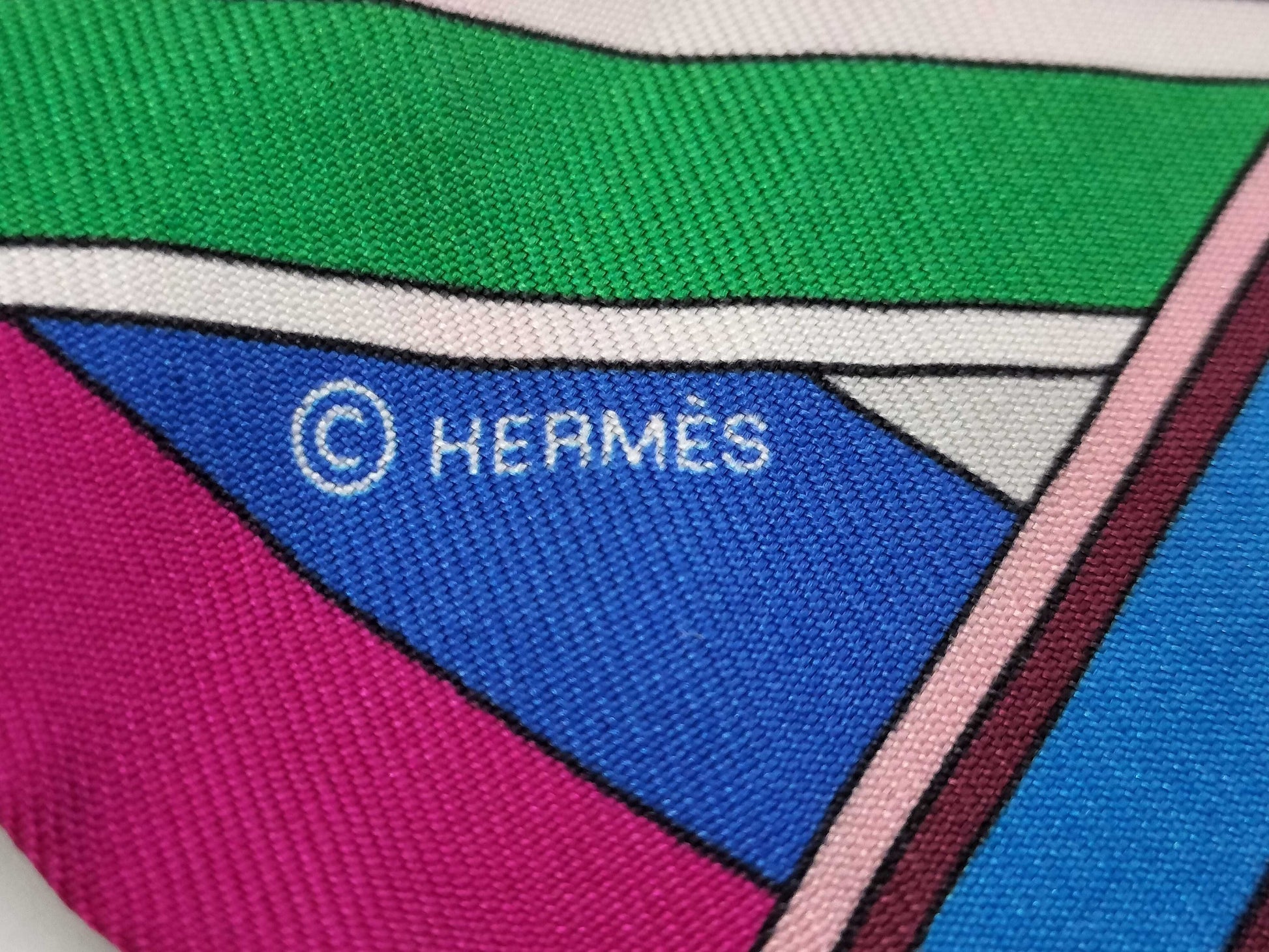 HERMES Twilly Green Scarf