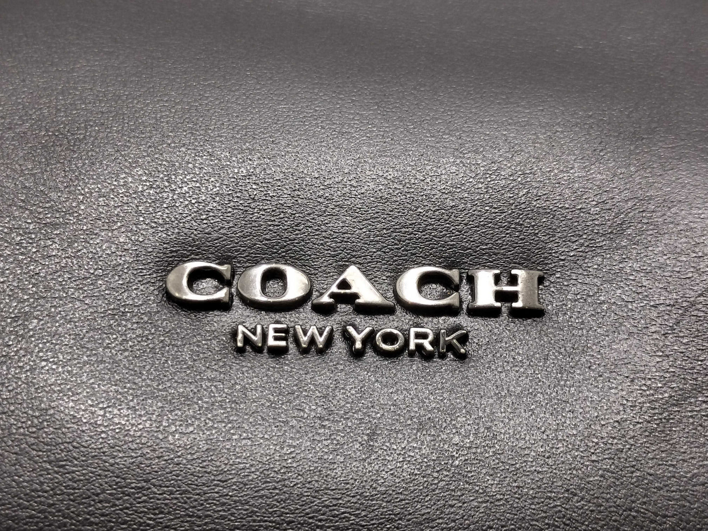 COACH F72528 Signature Tote Bag