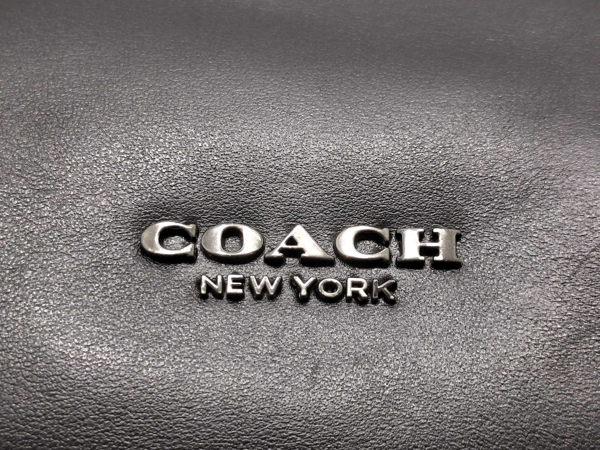 COACH F72528 Signature Tote Bag