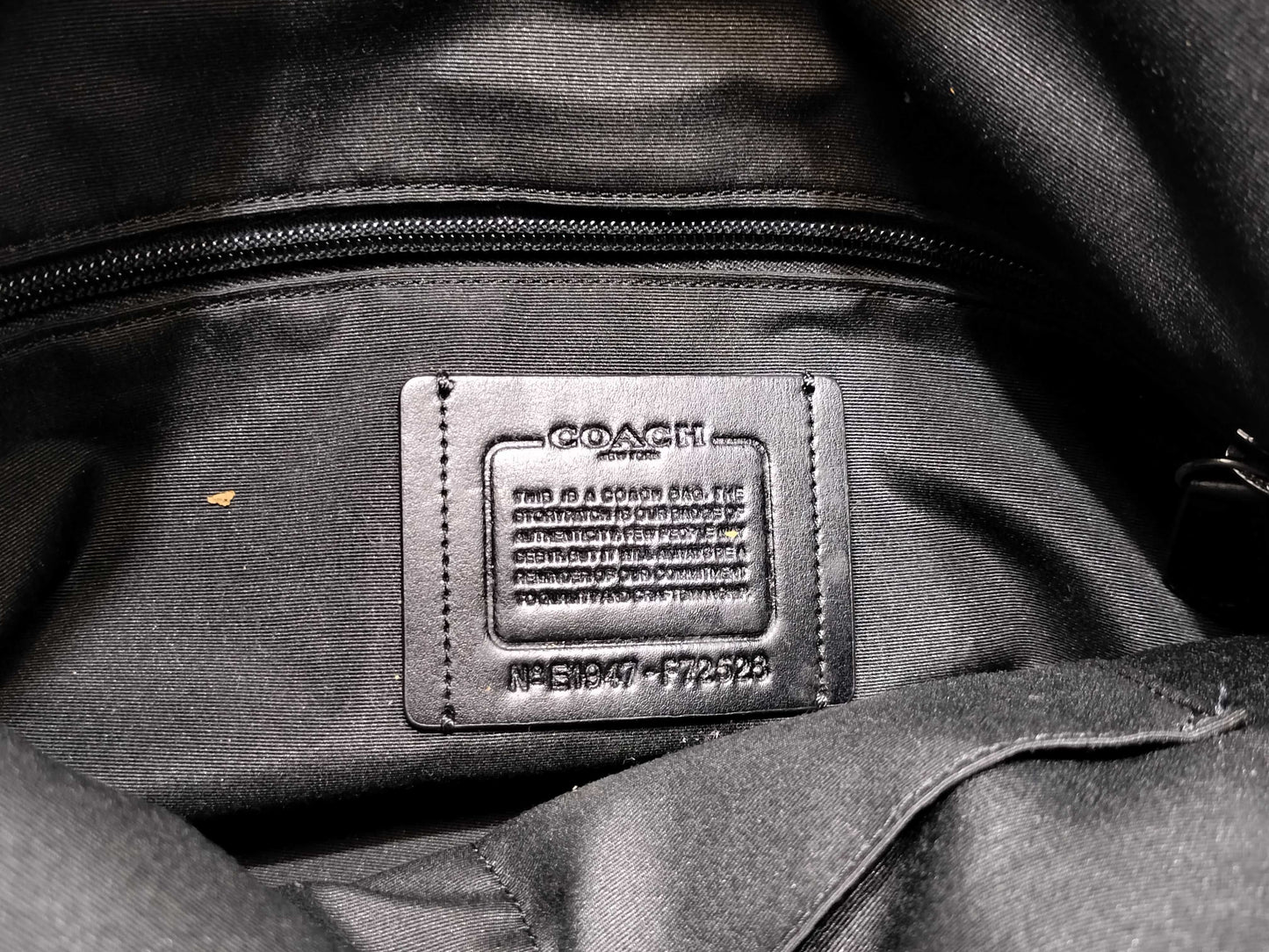 COACH F72528 Signature Tote Bag