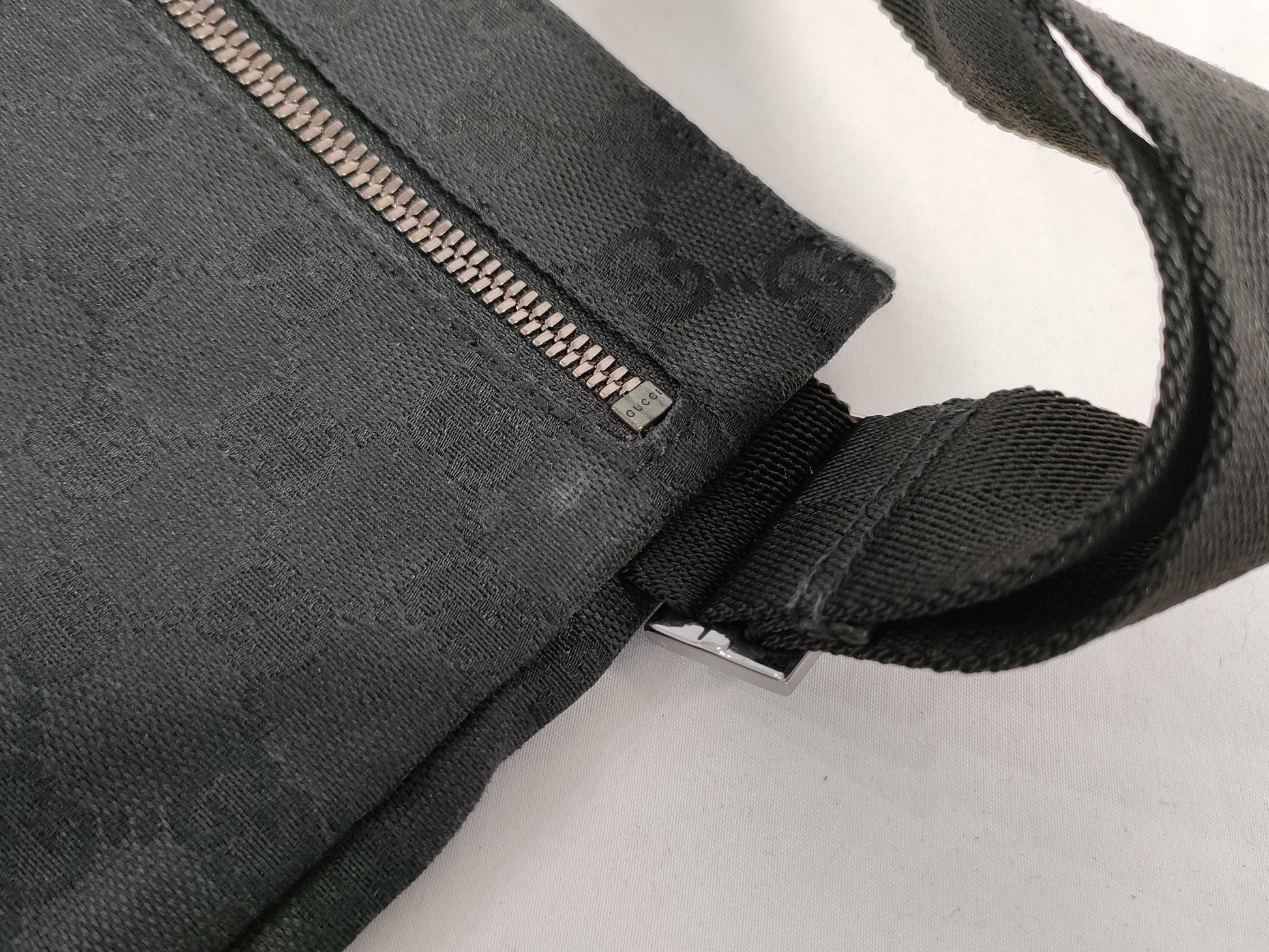 GUCCI GG Canvas Waist Pouch Body Bag 28566 Shoulder Bag