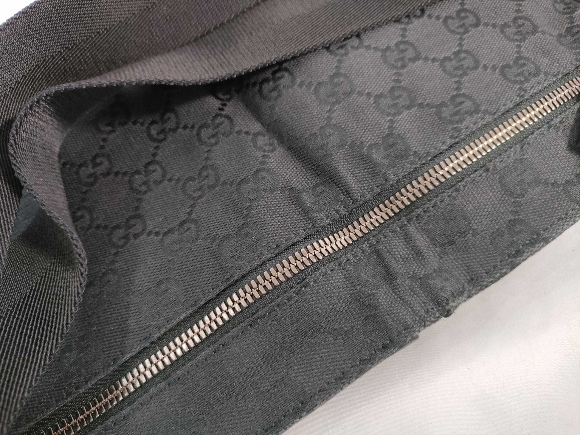 GUCCI GG Canvas Waist Pouch Body Bag 28566 Shoulder Bag