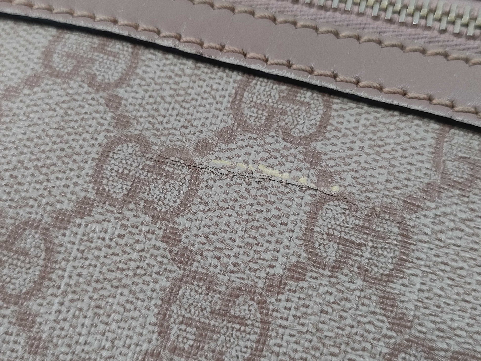 GUCCI GG Supreme 295257 498879 Shoulder Bag