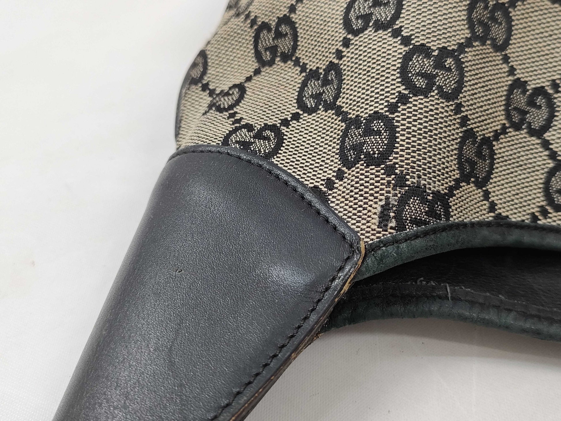 GUCCI GG Canvas 001.4075 204990 Shoulder Bag