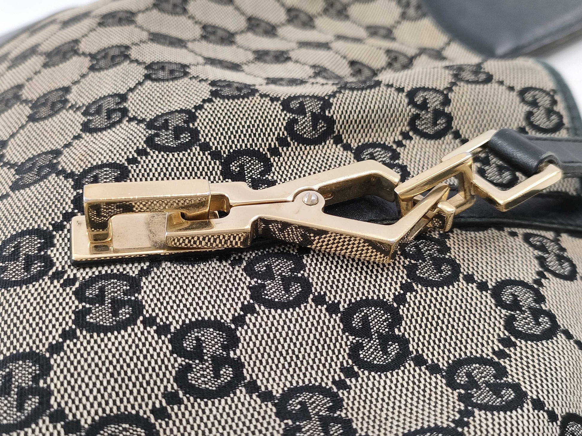 GUCCI GG Canvas 001.4075 204990 Shoulder Bag