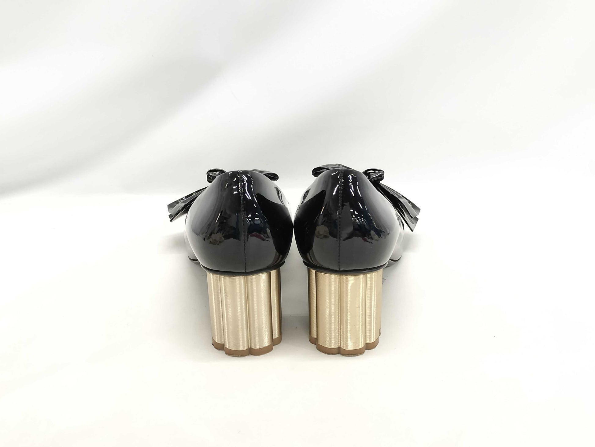 Salvatore Ferragamo Ribbon Enamel Pumps