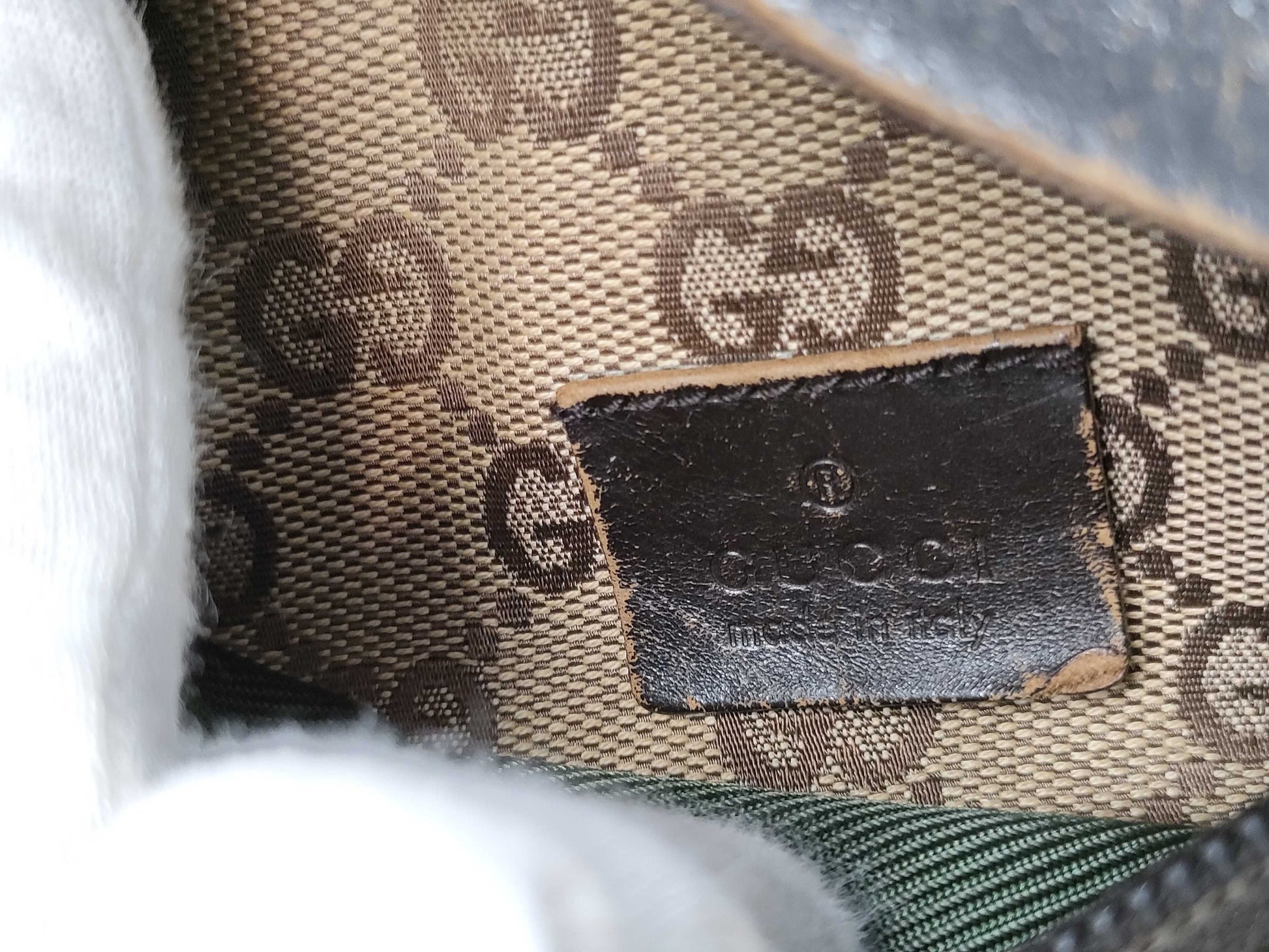 GUCCI GG canvas body bag/shoulder bag