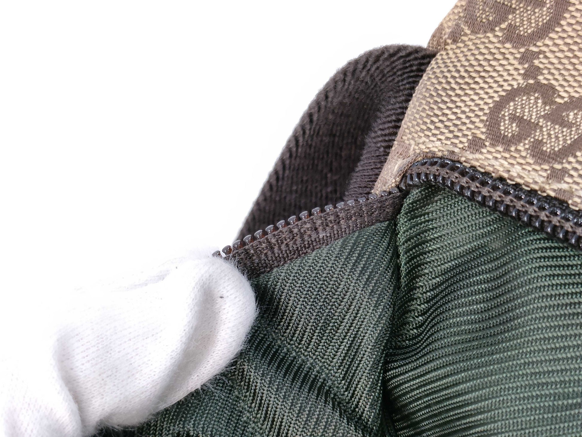 GUCCI GG canvas body bag/shoulder bag