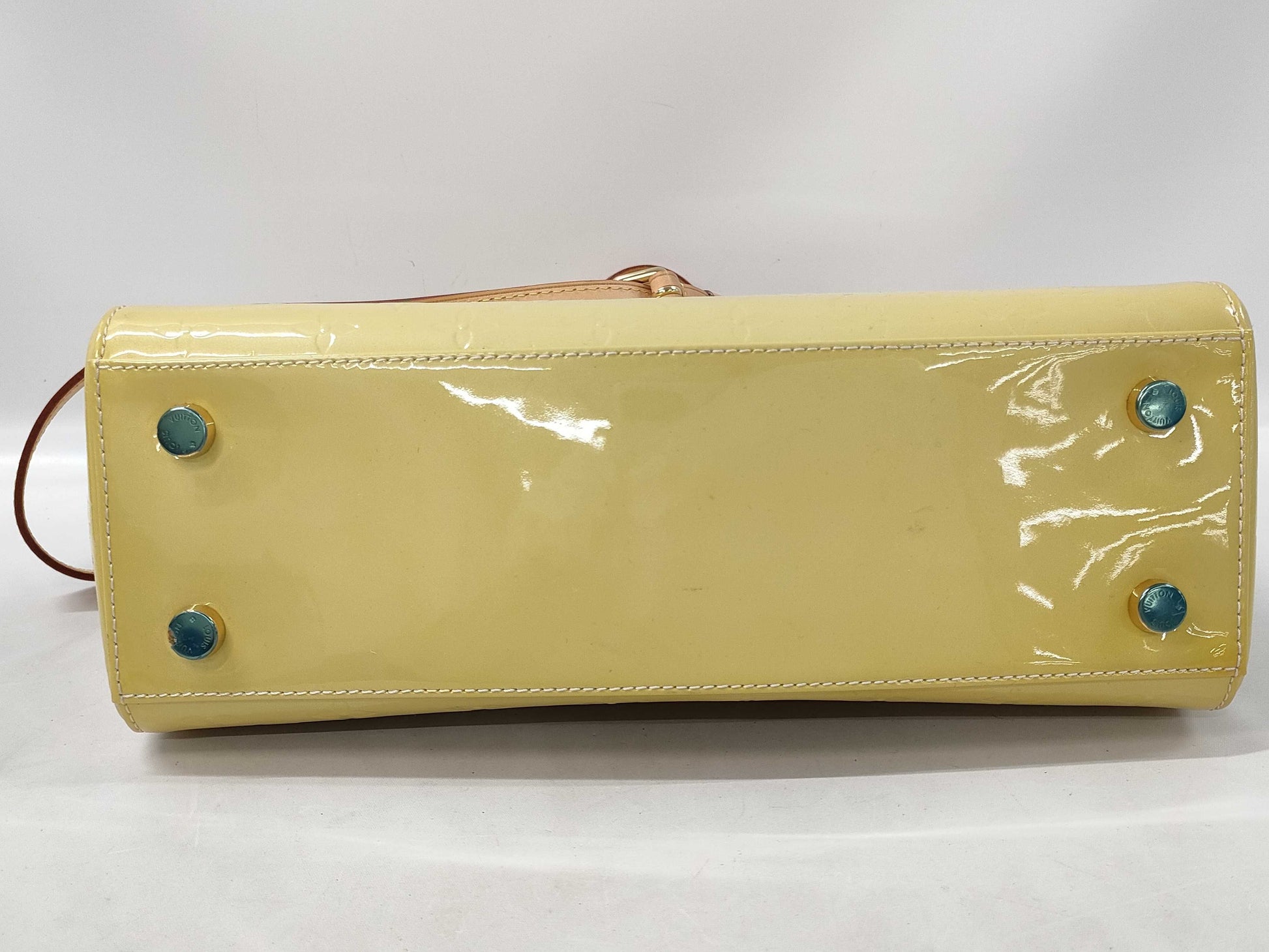 LOUIS VUITTON Vernis Blair MM Handbag