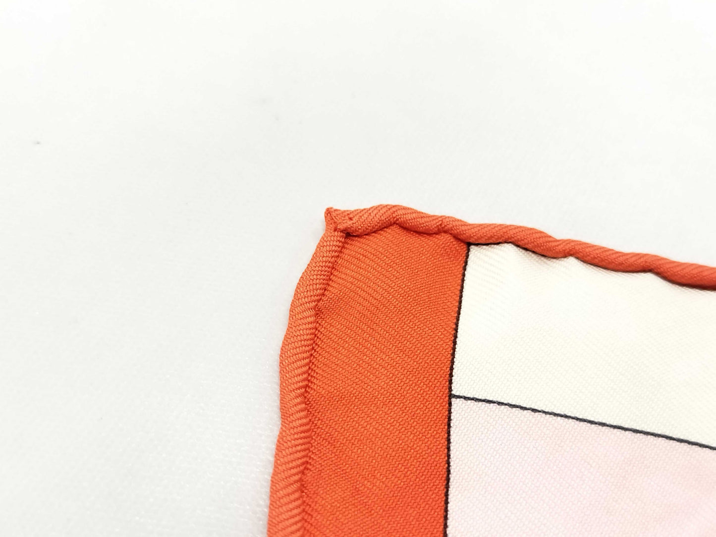 HERMES Carre 70 Scarf