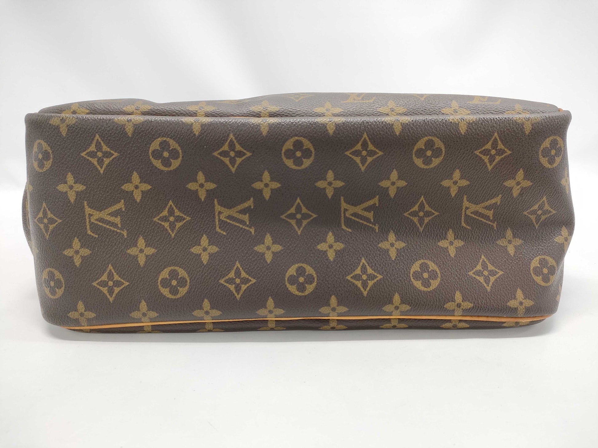 LOUIS VUITTON Monogram Deauville Vanity Handbag