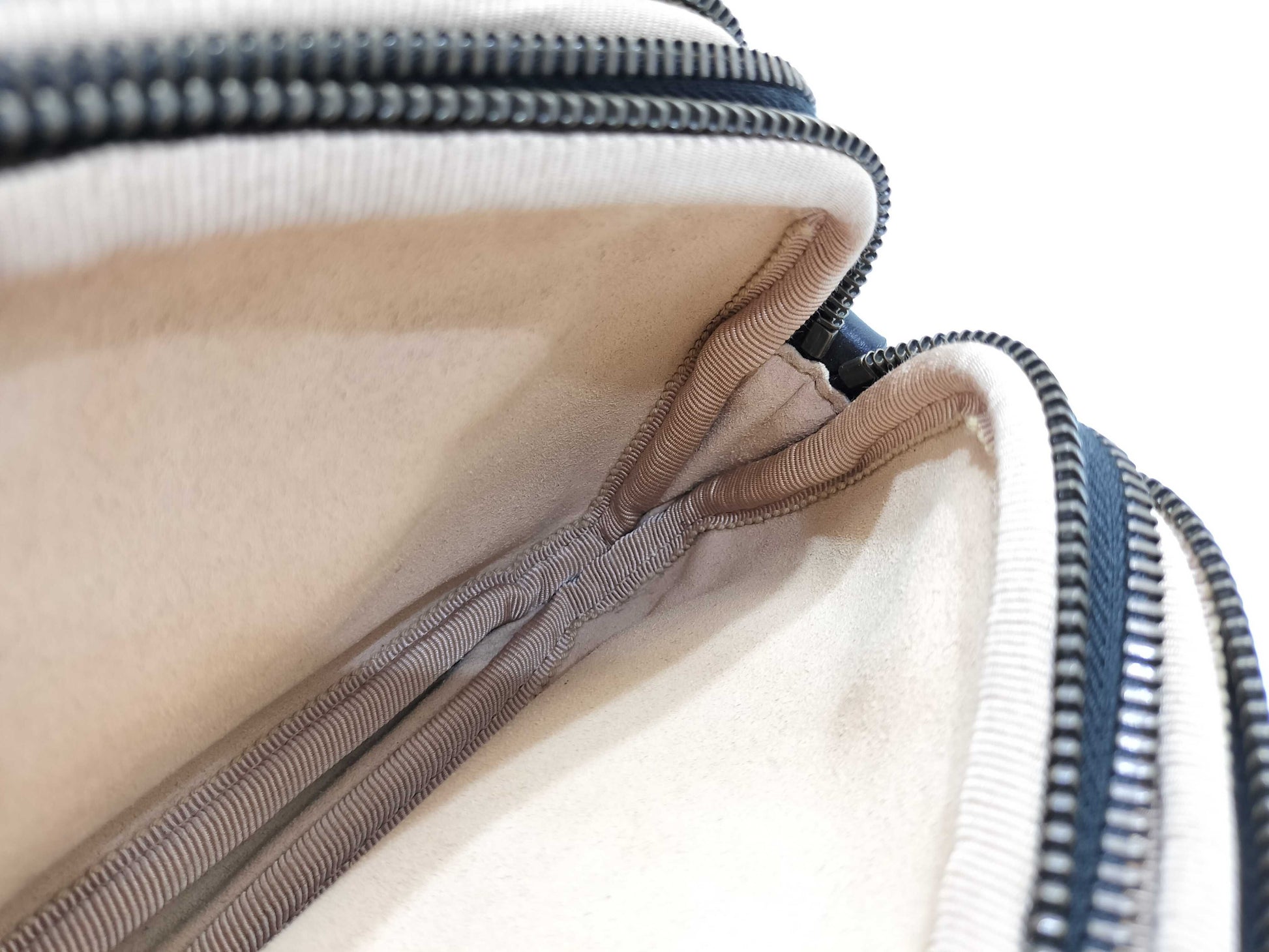 GUCCI 546581 Marmont M Shoulder Bag