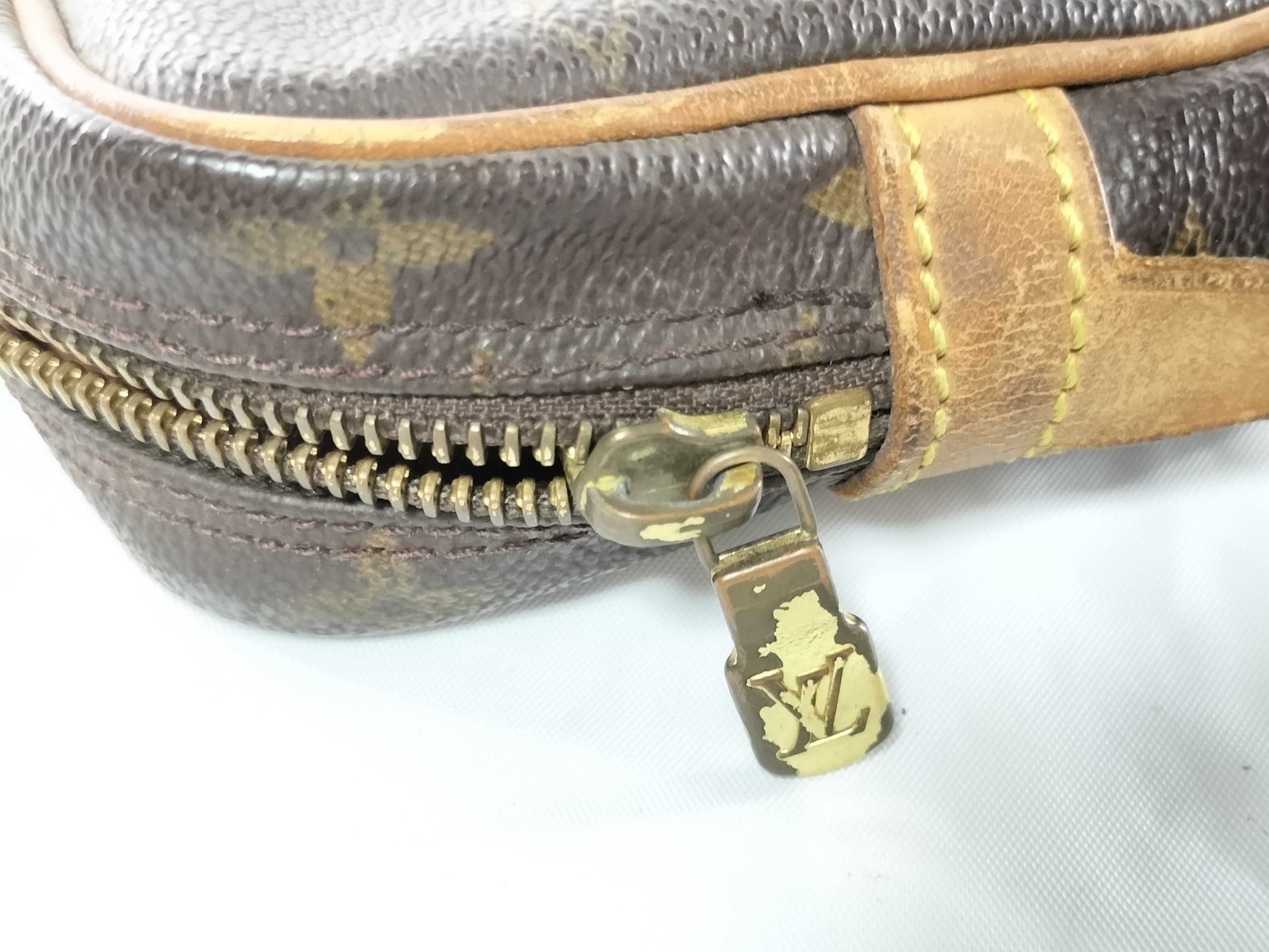 LOUIS VUITTON Unidentified Monogram M51825 Marly Dragonne Second Bag