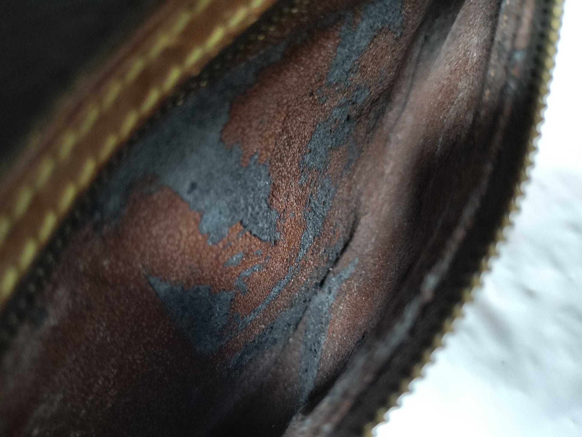 LOUIS VUITTON Unidentified Monogram M51825 Marly Dragonne Second Bag