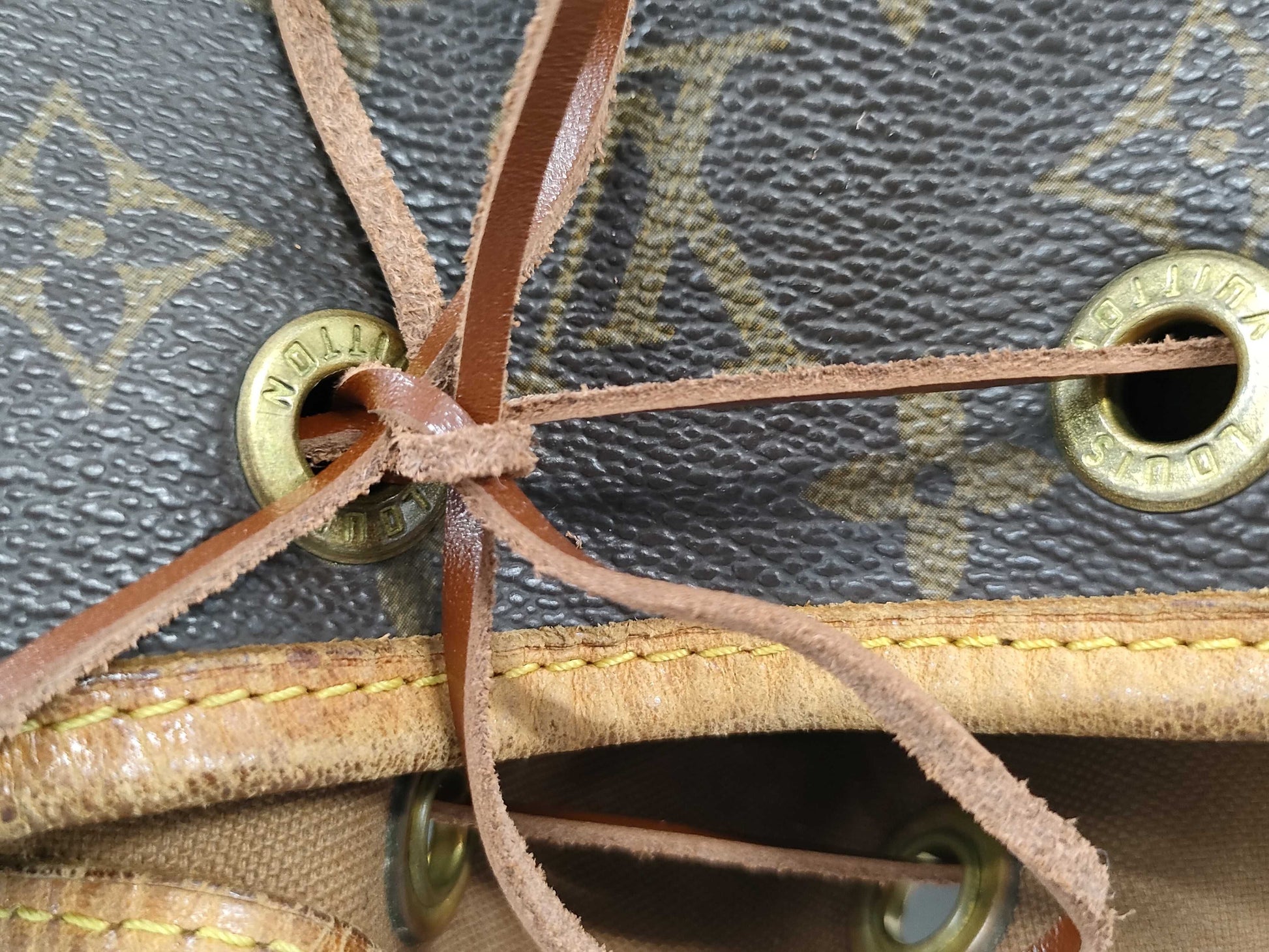 LOUIS VUITTON Monogram M42224 Noe Shoulder Bag