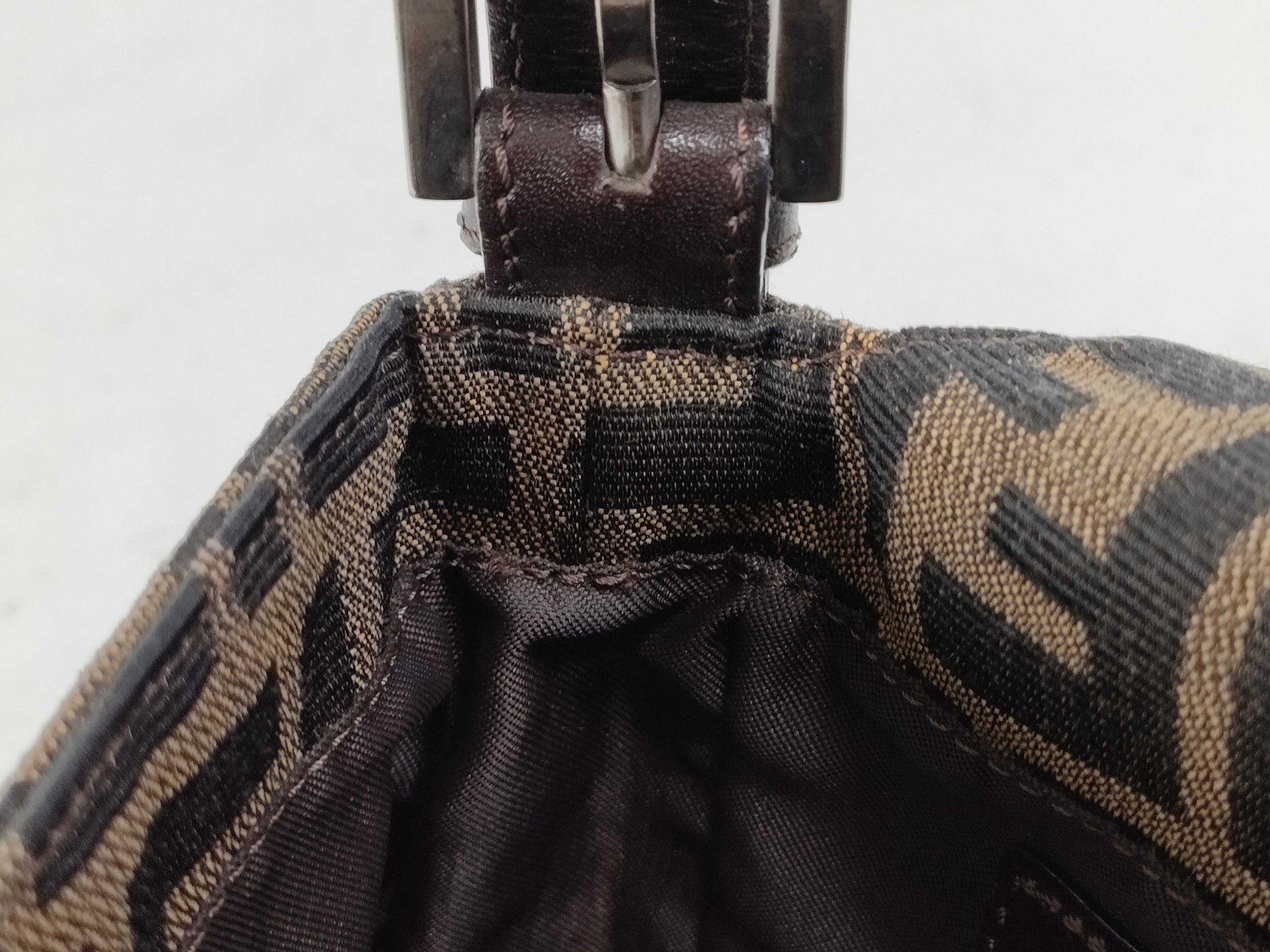 FENDI Zucca Mamma Bucket One-Shoulder Shoulder Bag