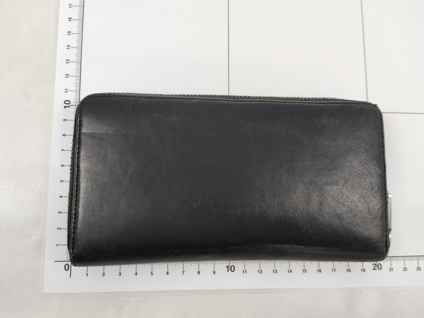  Vivienne Westwood Zippy Long Wallet