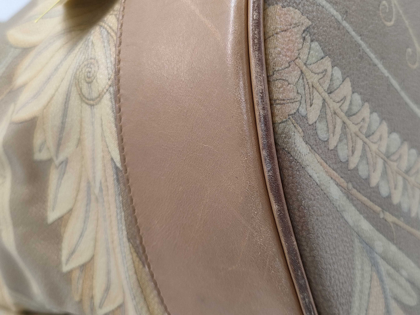 Salvatore Ferragamo One-Shoulder Bag Shoulder Bag