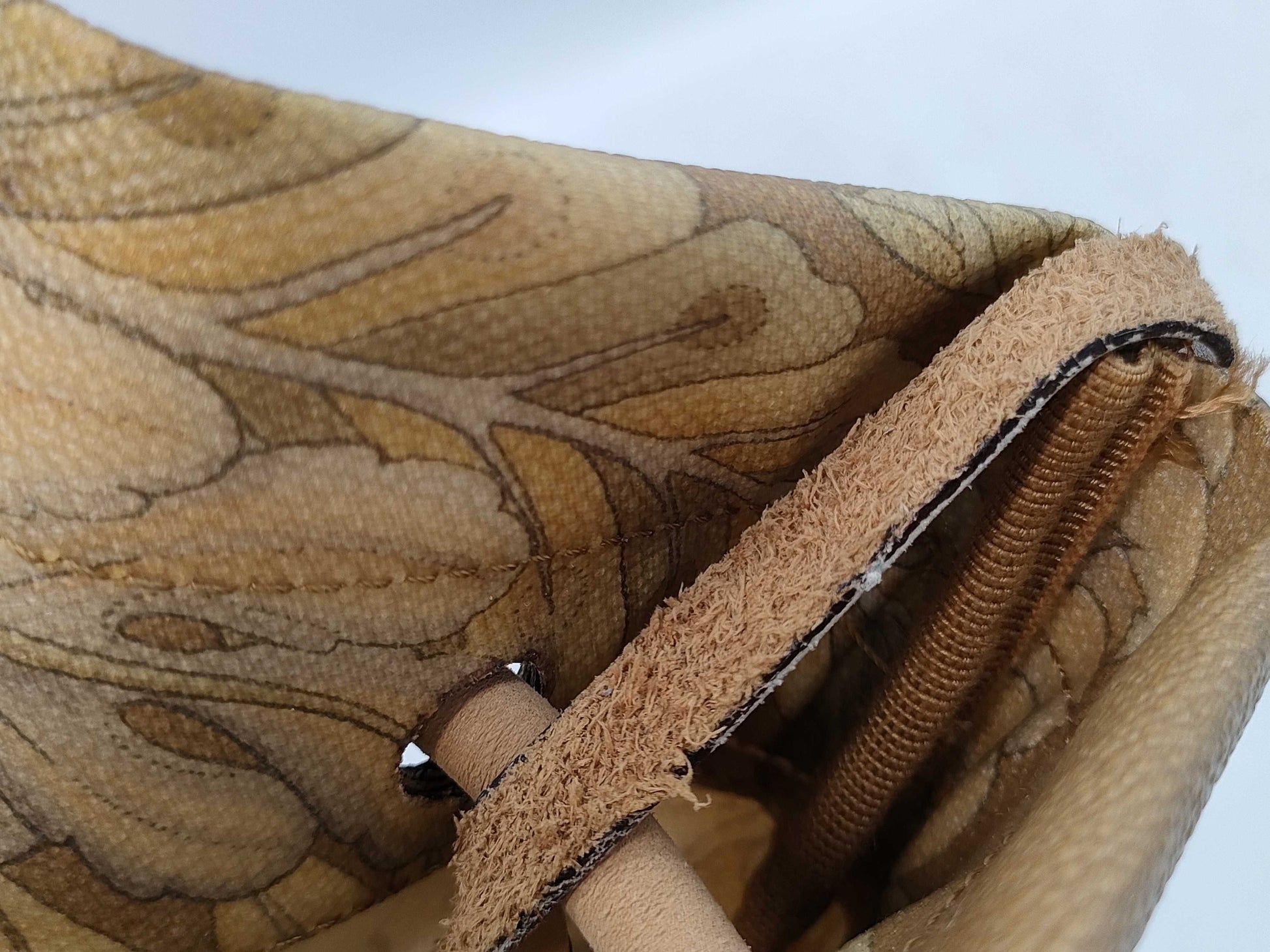 Salvatore Ferragamo One-Shoulder Bag Shoulder Bag