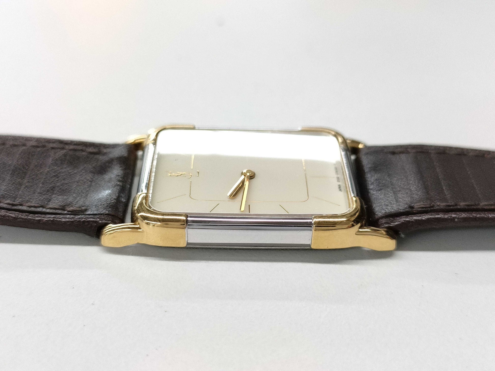 Yves Saint Laurent Citizen 2720-272897Y Women's Watch