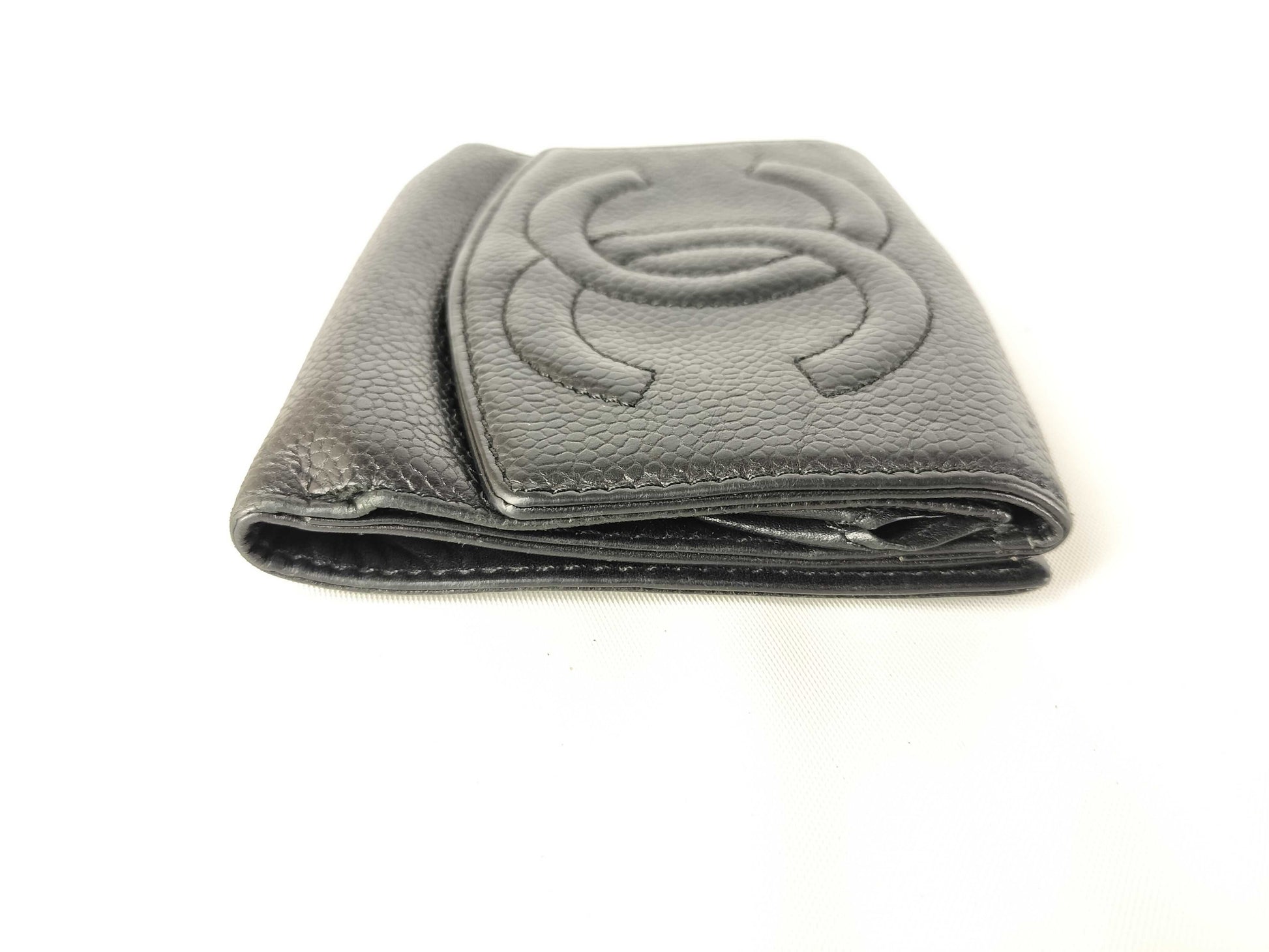 CHANEL [With sticker] No. 2 Caviar Leather Bifold Wallet