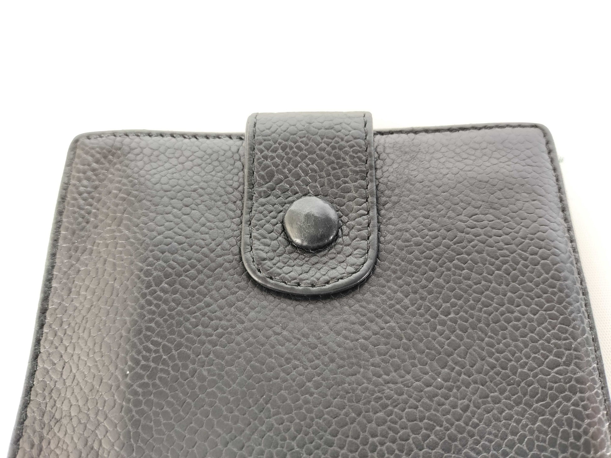 CHANEL [With sticker] No. 2 Caviar Leather Bifold Wallet