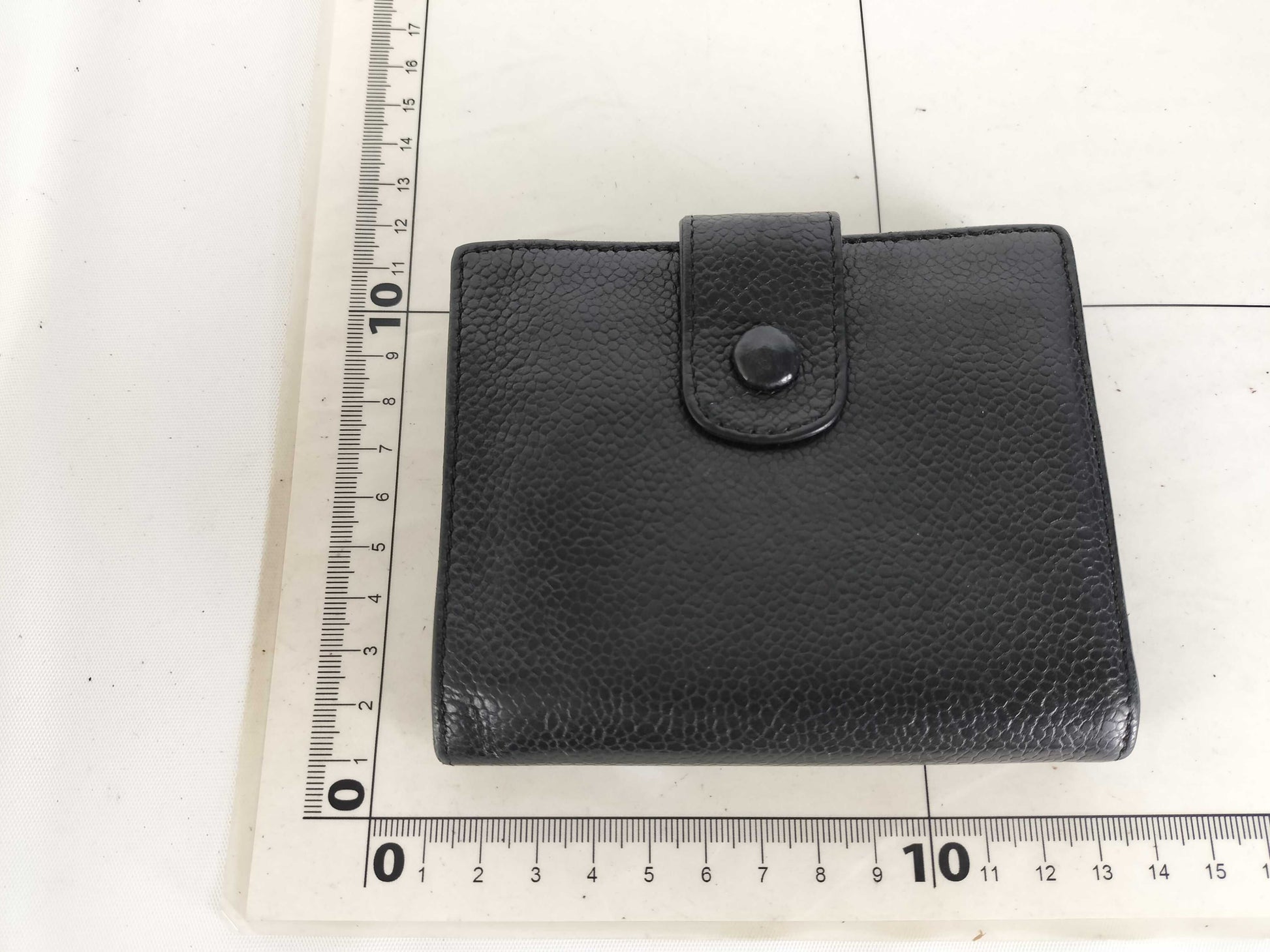CHANEL [With sticker] No. 2 Caviar Leather Bifold Wallet
