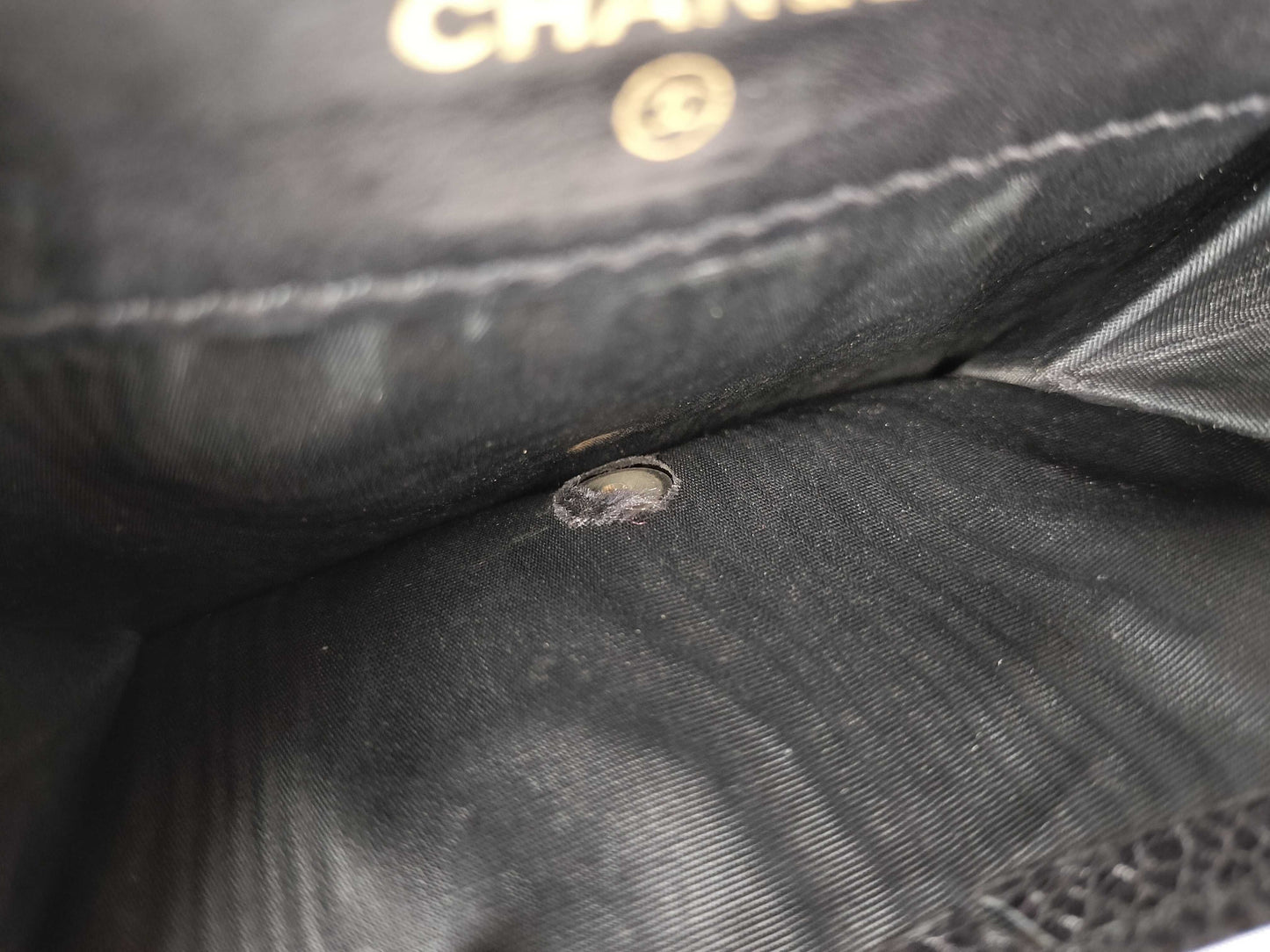 CHANEL [With sticker] No. 2 Caviar Leather Bifold Wallet