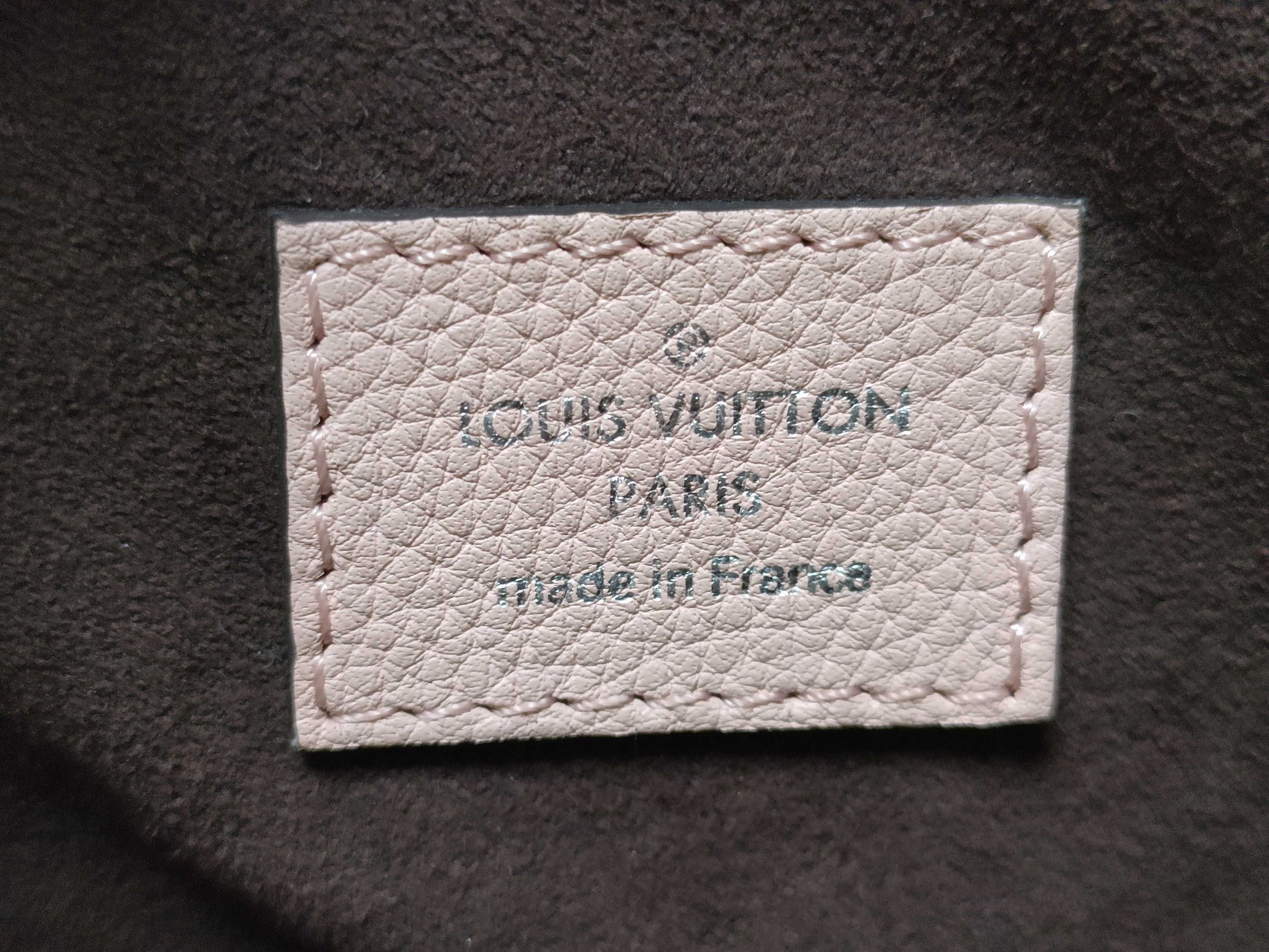 LOUIS VUITTON AH1157 Mahina Babylon PM Shoulder Bag