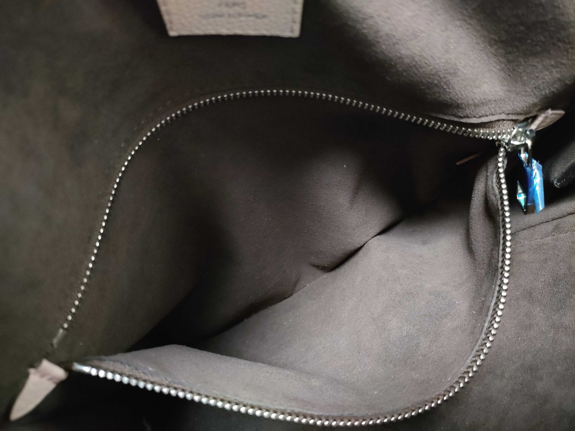 LOUIS VUITTON AH1157 Mahina Babylon PM Shoulder Bag