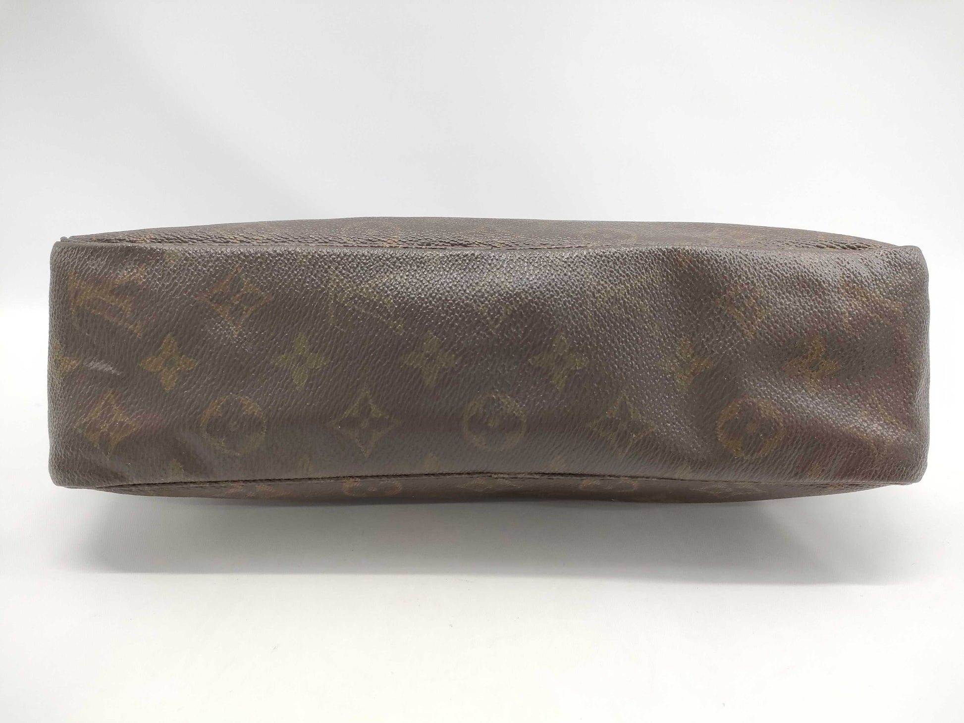 LOUIS VUITTON Monogram Truss Toilette 28 Second Bag