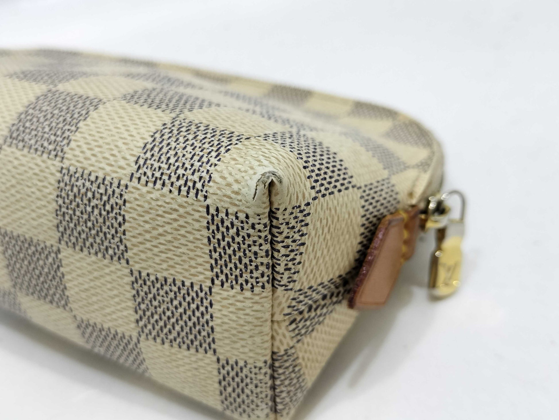 LOUIS VUITTON **2116 Damier Azur Pochette Cosmetic Pouch
