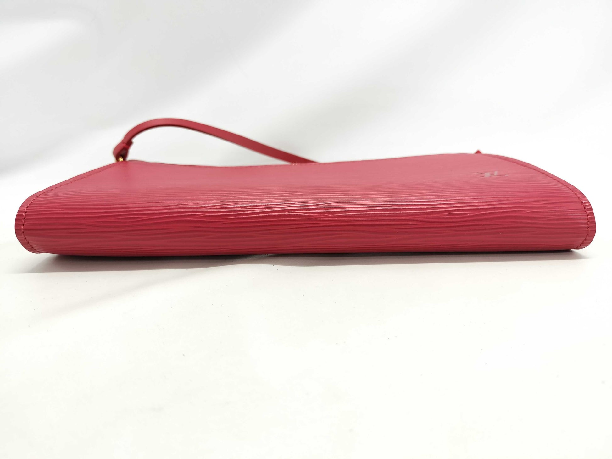 LOUIS VUITTON AR0013 Epi Pochette Accessoires M52947 Handbag