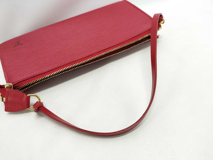 LOUIS VUITTON AR0013 Epi Pochette Accessoires M52947 Handbag