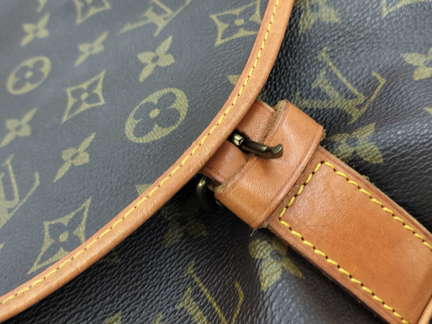 LOUIS VUITTON Monogram M40662 Saumur GM Shoulder Bag