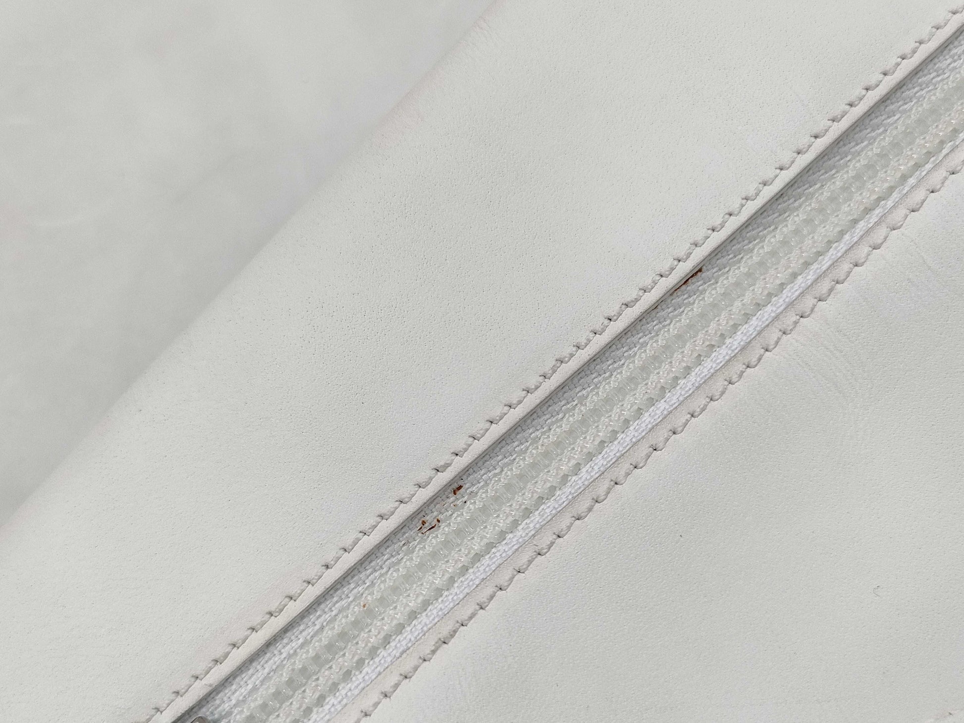 Salvatore Ferragamo Gancini one-shoulder white shoulder bag