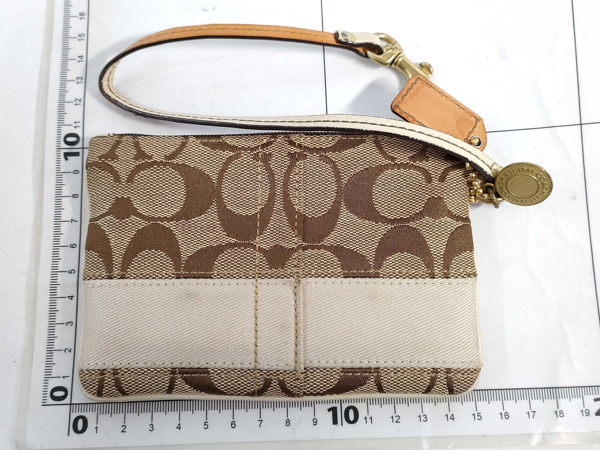 COACH Signature Pouch / Bucket Hat 